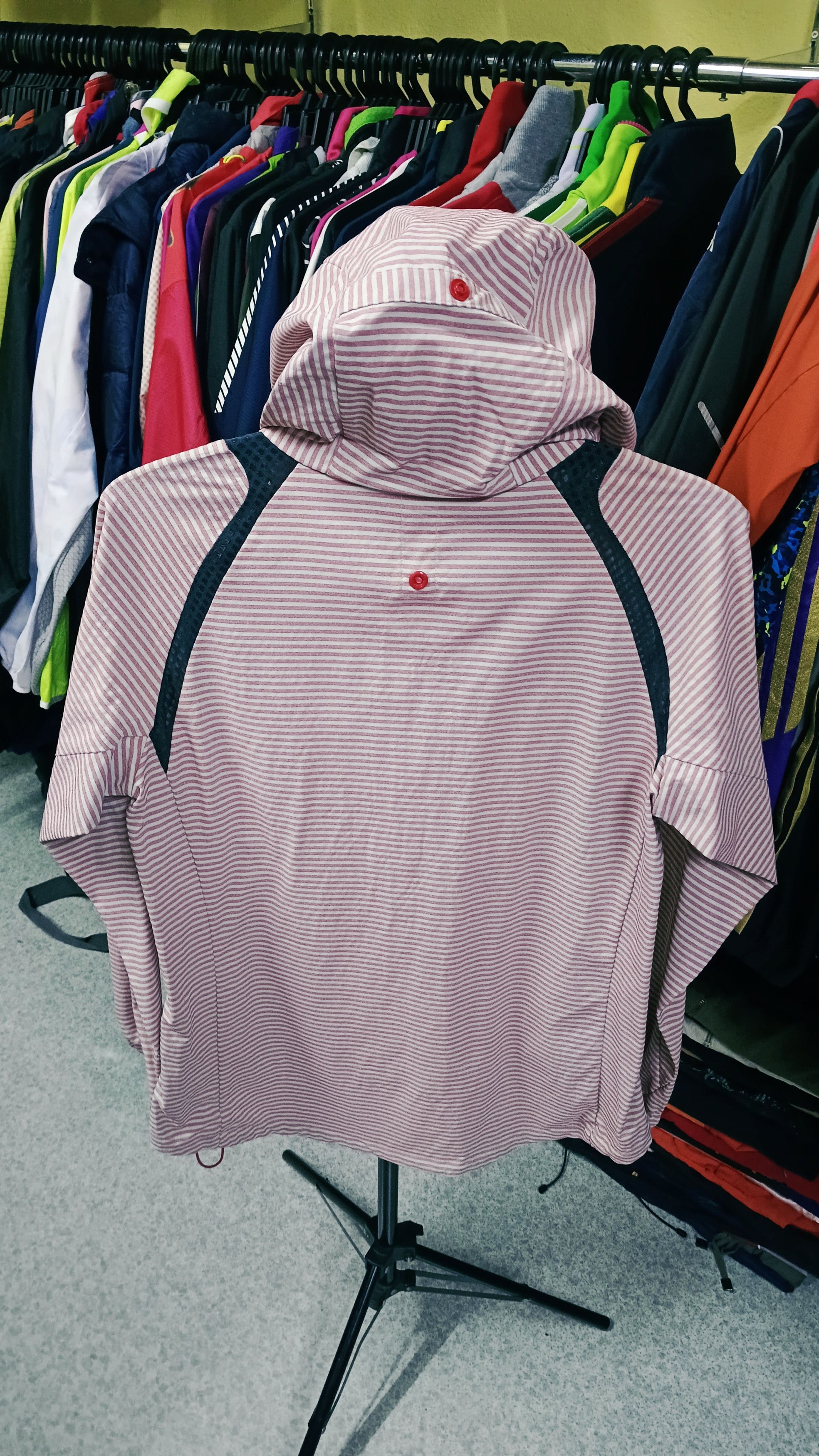 Oakley Rare Oakley Windbreaker For Women Size L / US 10 / IT 46 - 3 Thumbnail