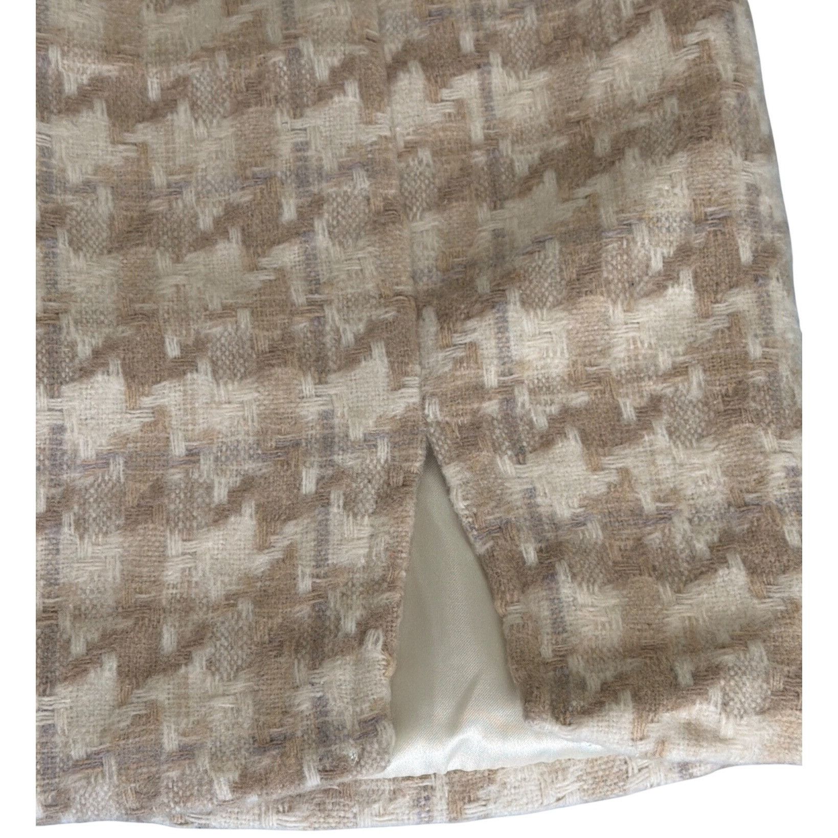 Other Entro Houndstooth Beige White Mini Skirt Side Slit Lined Bac Size 27" / US 4 / IT 40 - 2 Thumbnail