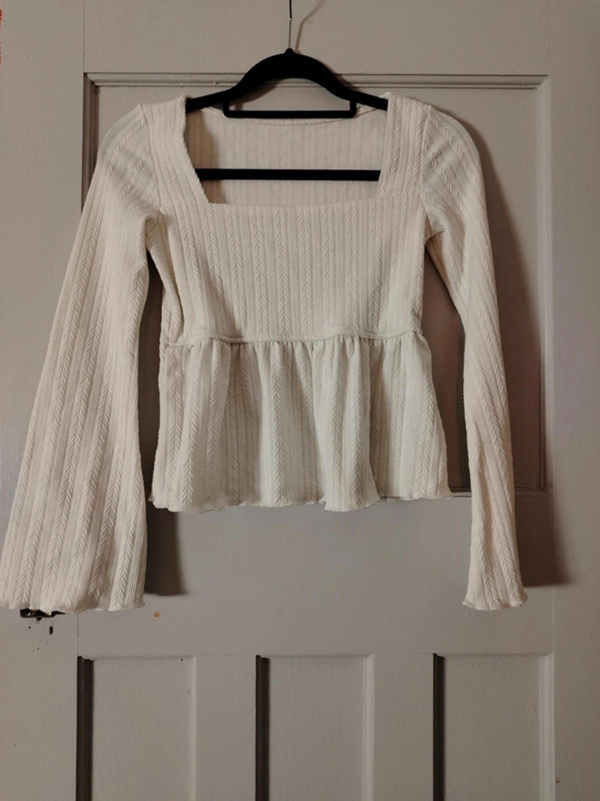 Daytona Dazy white bell sleeve blouse size uk6 Size XS / US 0-2 / IT 36-38 - 1 Thumbnail