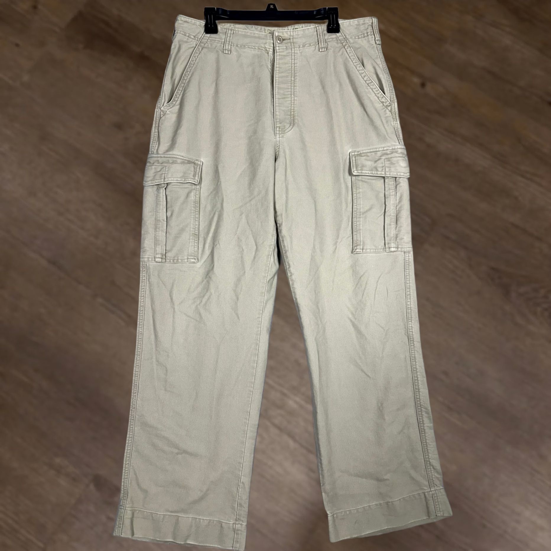 American Eagle Outfitters VINTAGE American Eagle Cargo Pants Mens 36x32 Khaki Straight Loose Button Fly Size US 36 / EU 52 - 1 Thumbnail