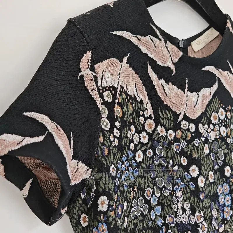 Valentino Valentino Multicolor Floral Print Dress for Women . Size S / US 4 / IT 40 - 4 Thumbnail