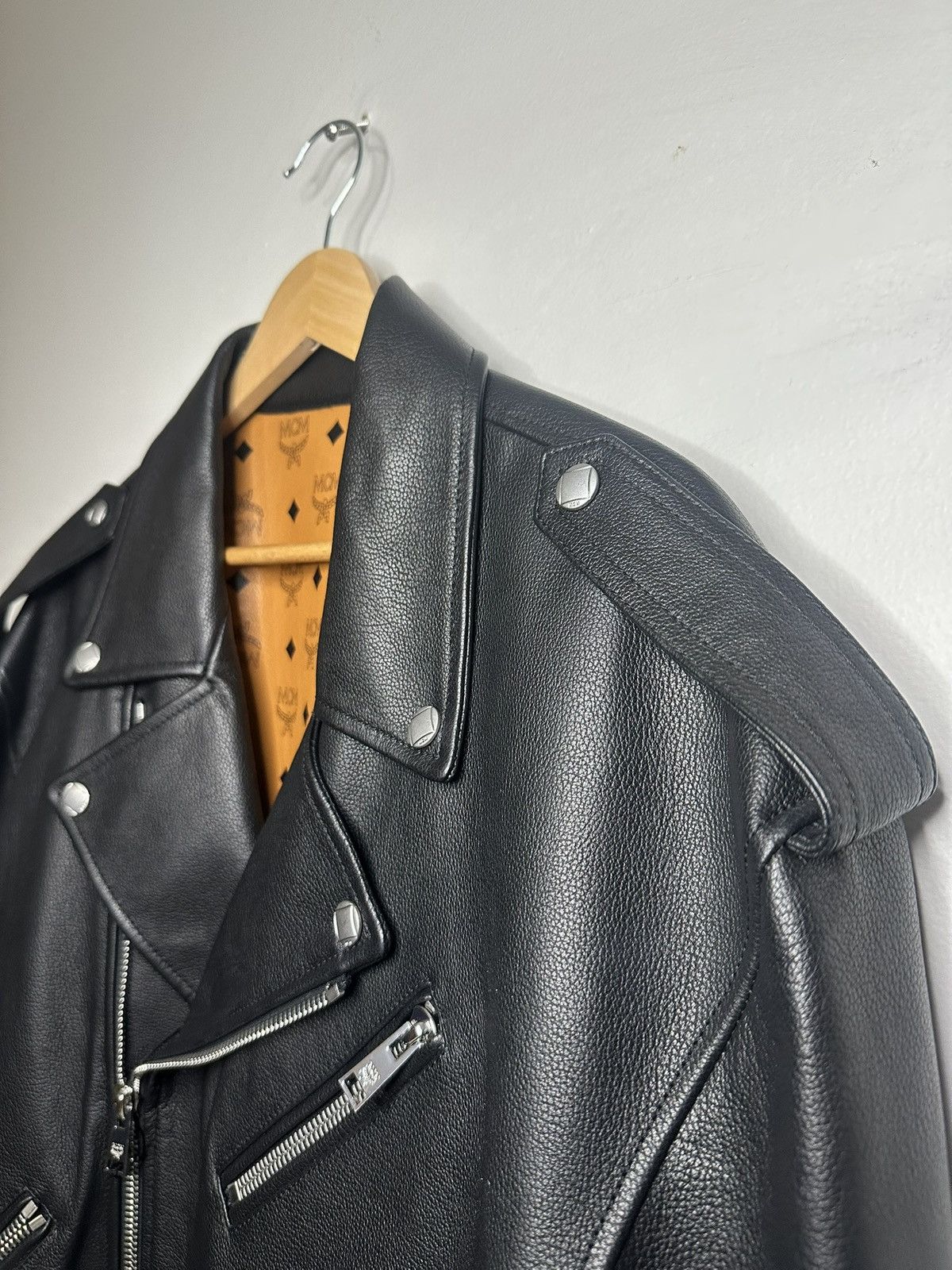 MCM MCM Motorcycle Style Leather Jacket Size US M / EU 48-50 / 2 - 4 Thumbnail