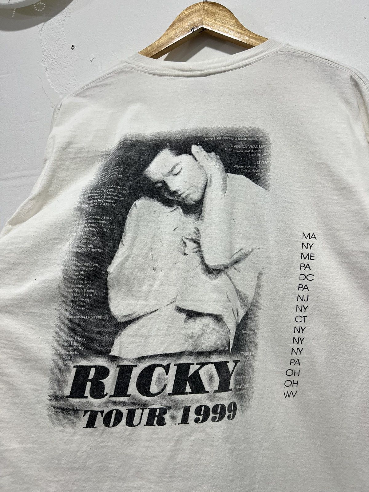 Band Tees × Vintage Vintage 1999’ Ricky Martin World Tour Tshirt Size US L / EU 52-54 / 3 - 9 Thumbnail