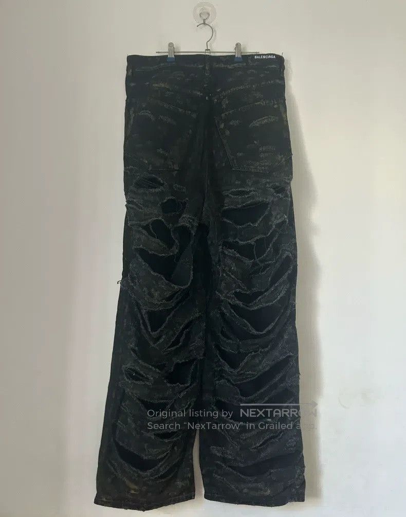 Balenciaga Balenciaga size S Black distressed vintage denim jeans Size US 27 - 2 Thumbnail
