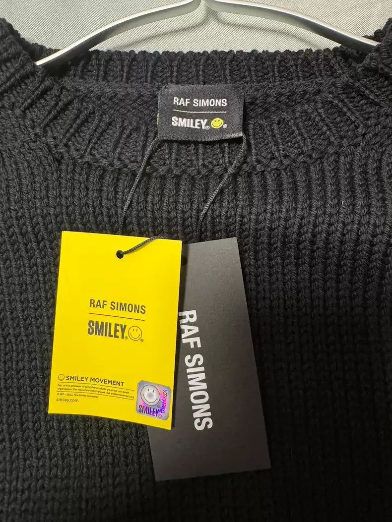 Raf Simons Raf simons Smiling sweater-2506 Size US S / EU 44-46 / 1 - 3 Thumbnail