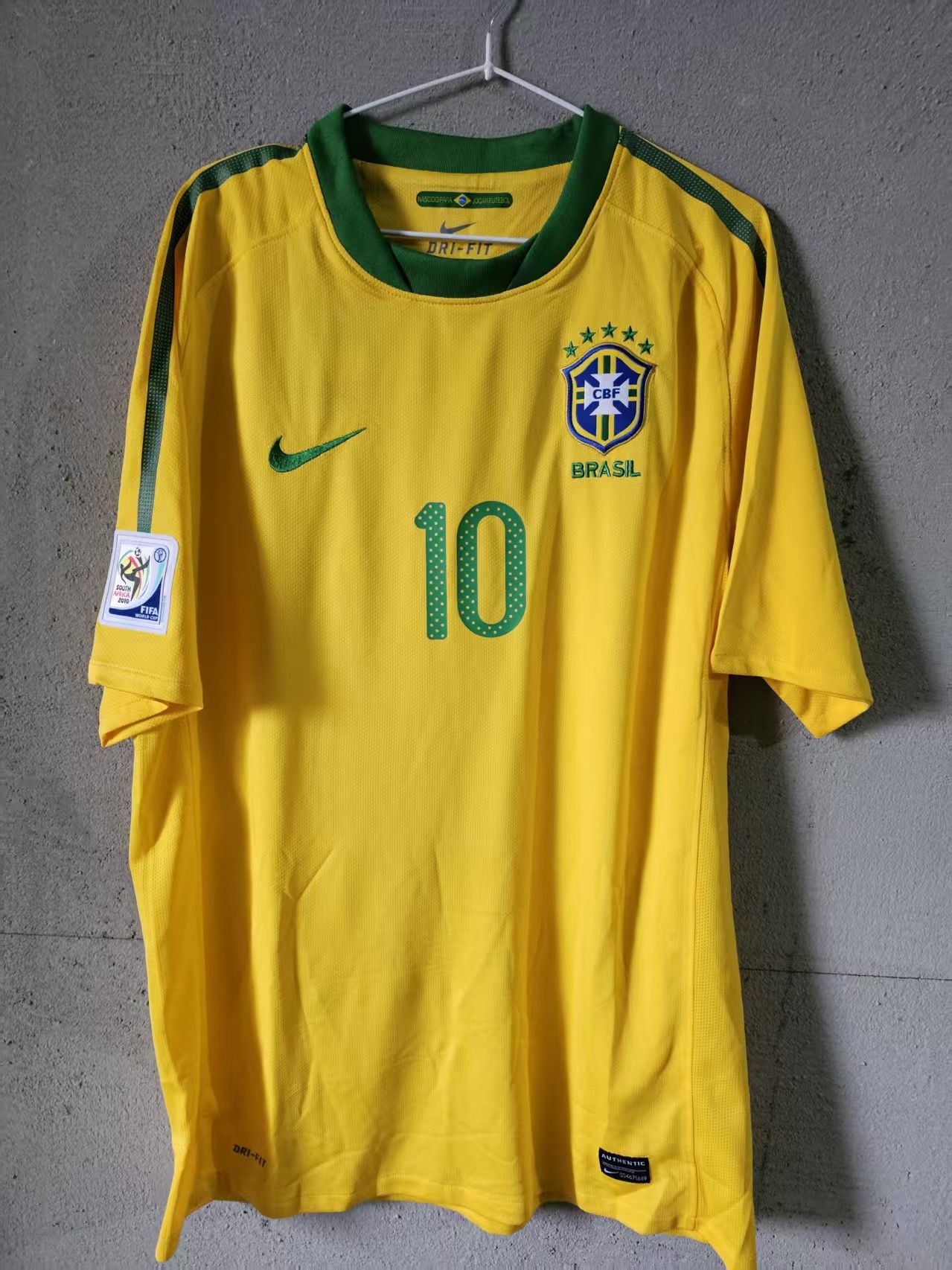 Other 2010 Brazil #10 Kaka Jersey Home XXL Size US XXL / EU 58 / 5 - 1 Thumbnail