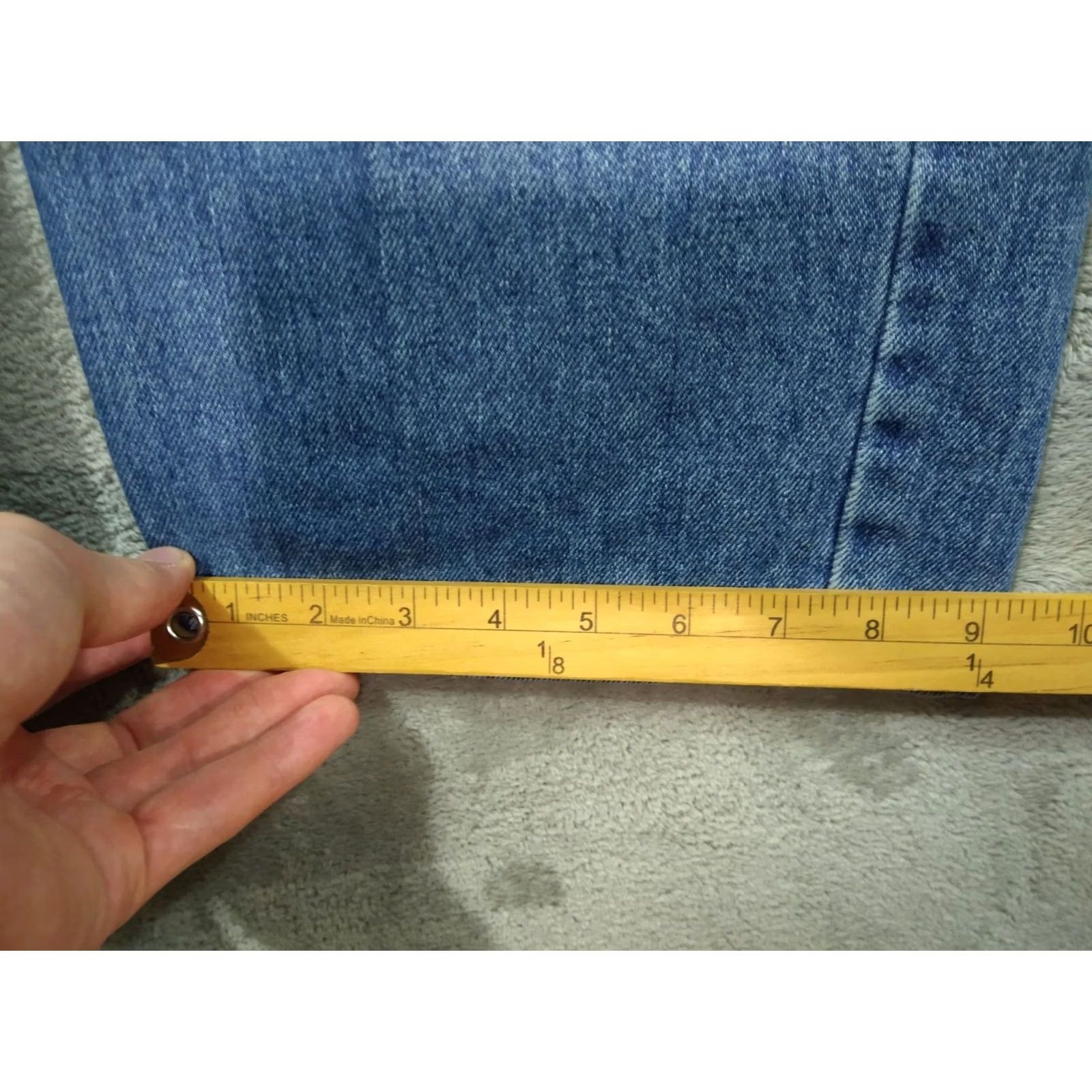 Levi's VINTAGE Levi's 505 Jeans Mens 42x30 Blue Denim Straight Leg Regular Fit Y2K Boys Mens Size US 42 / EU 58 - 6 Thumbnail