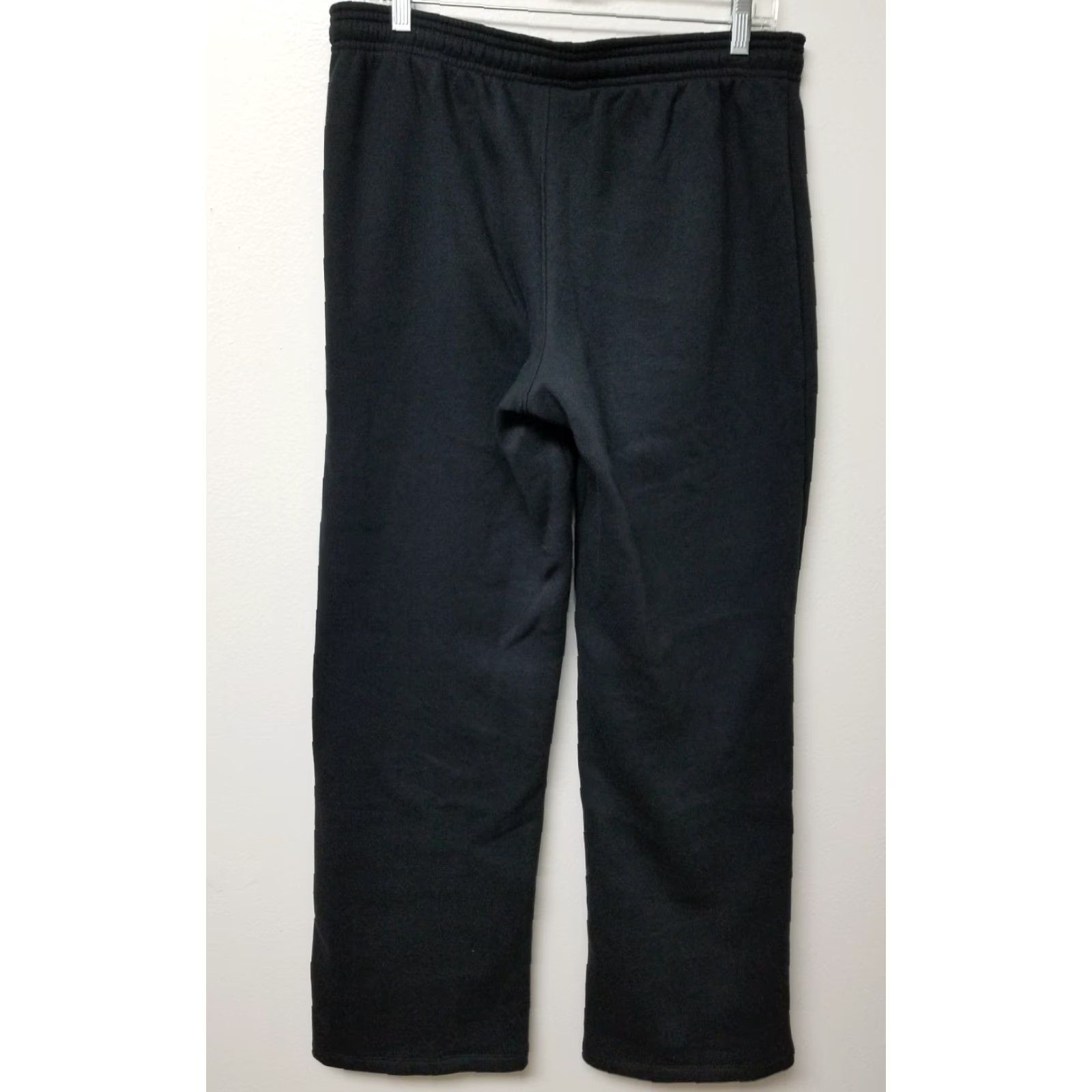 Under Armour Under Armour Womens Cold Gear Fitted Sweat Pants Black M UA Team Pants Womens Medium Color Black 2000s? Size 32" / US 10 / IT 46 - 3 Thumbnail
