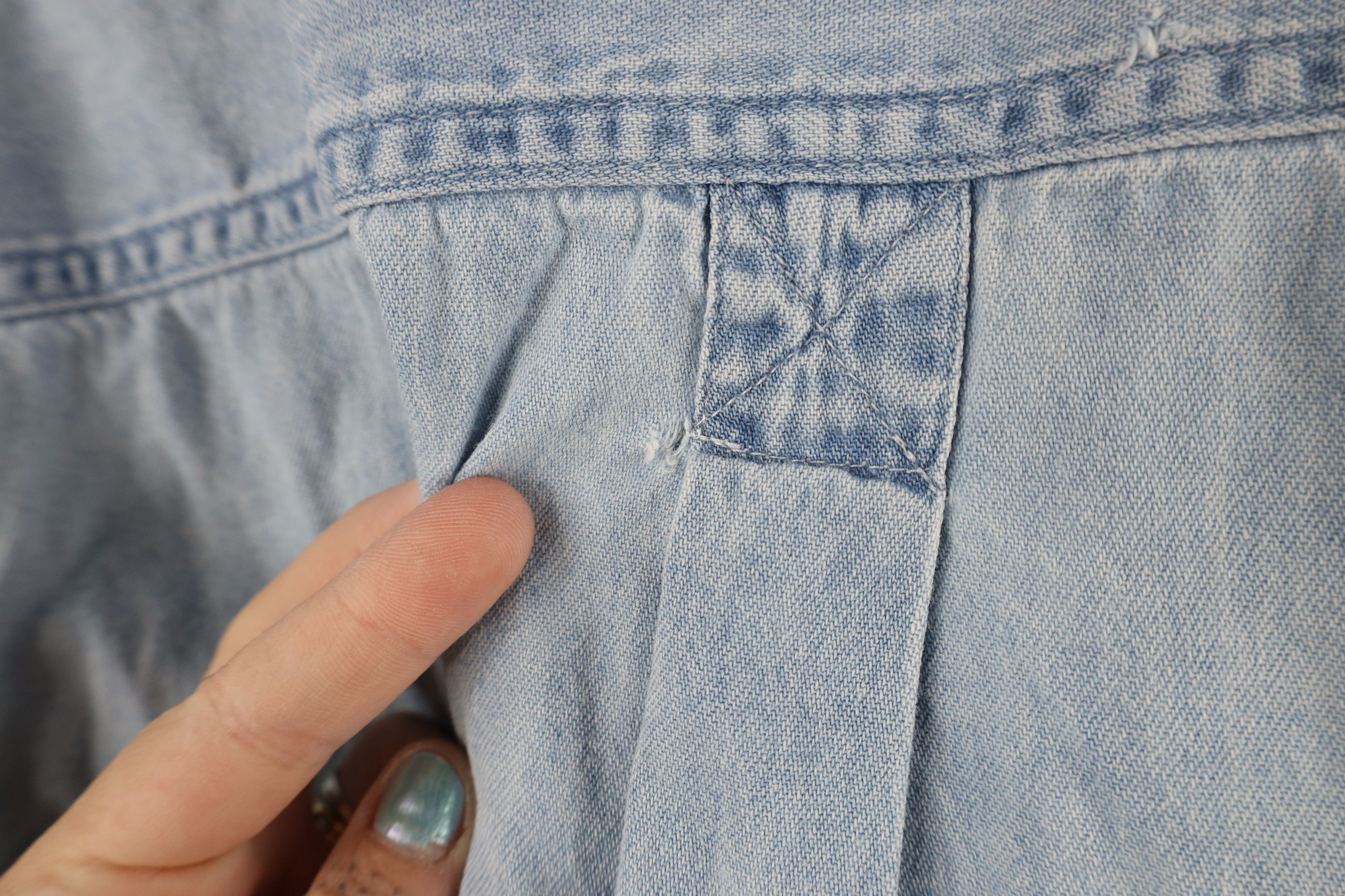 Vintage Vintage 90s Streetwear Collared Denim Jean Button Down Shirt Size US S / EU 44-46 / 1 - 7 Thumbnail