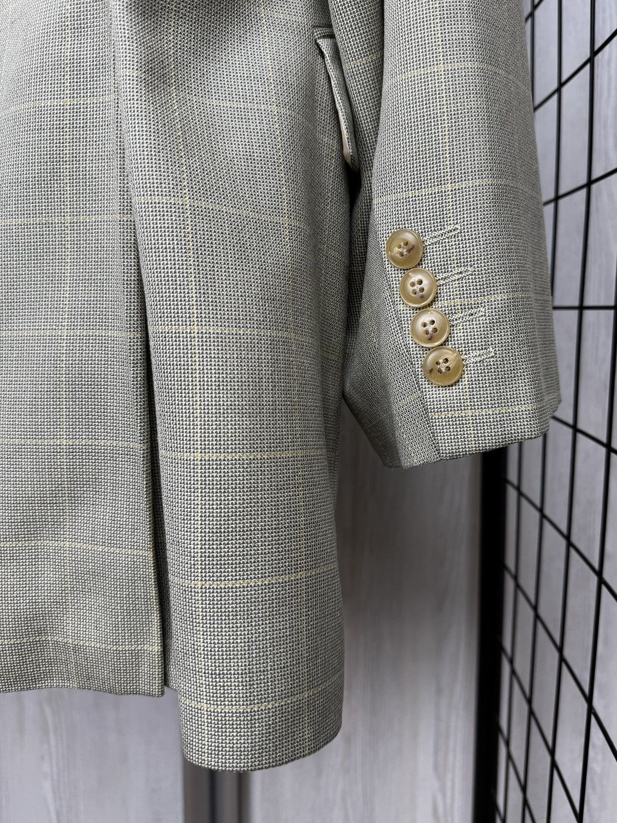 Yves Saint Laurent Yves Saint Laurent vintage checkered 3 button blazer Size 44R - 9 Thumbnail