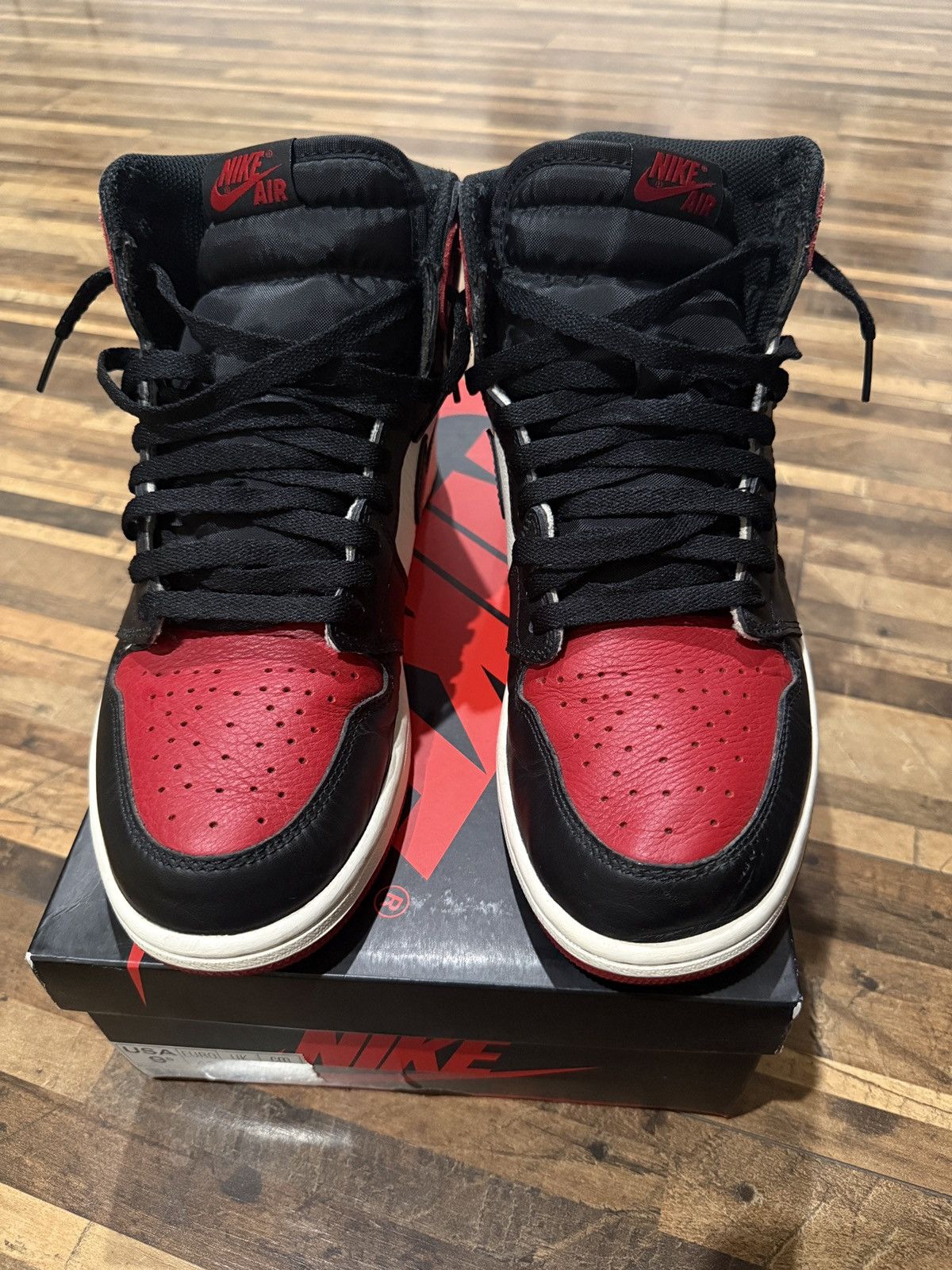 Jordan Brand Nike Air Jordan Retro 1 High Bred Toe Size US 9.5 / EU 42-43 - 4 Thumbnail