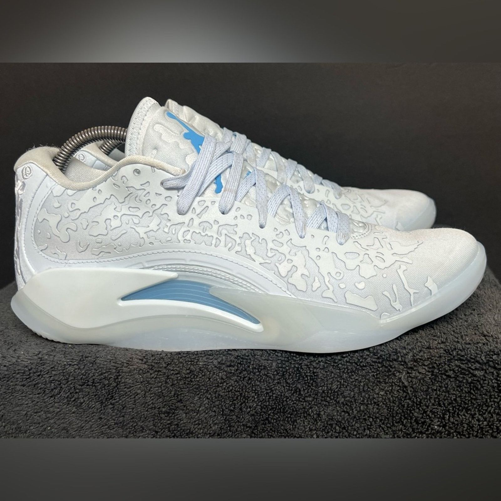 Jordan Brand Size 9 - Jordan Zion 3 Half Moon Size US 9 / EU 42 - 2 Thumbnail