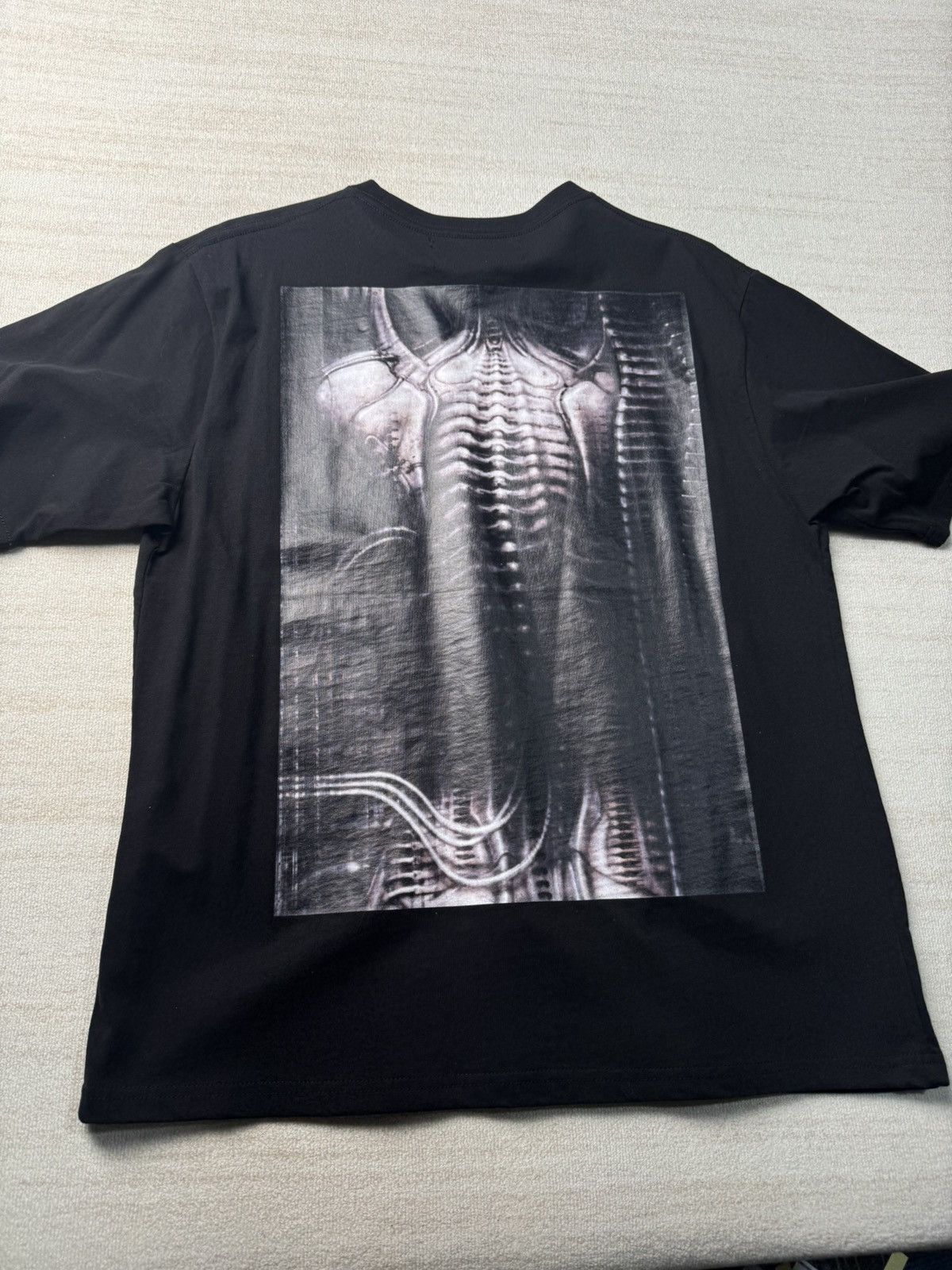 Club Sorayama H R Giger tee Size US M / EU 48-50 / 2 - 1 Thumbnail