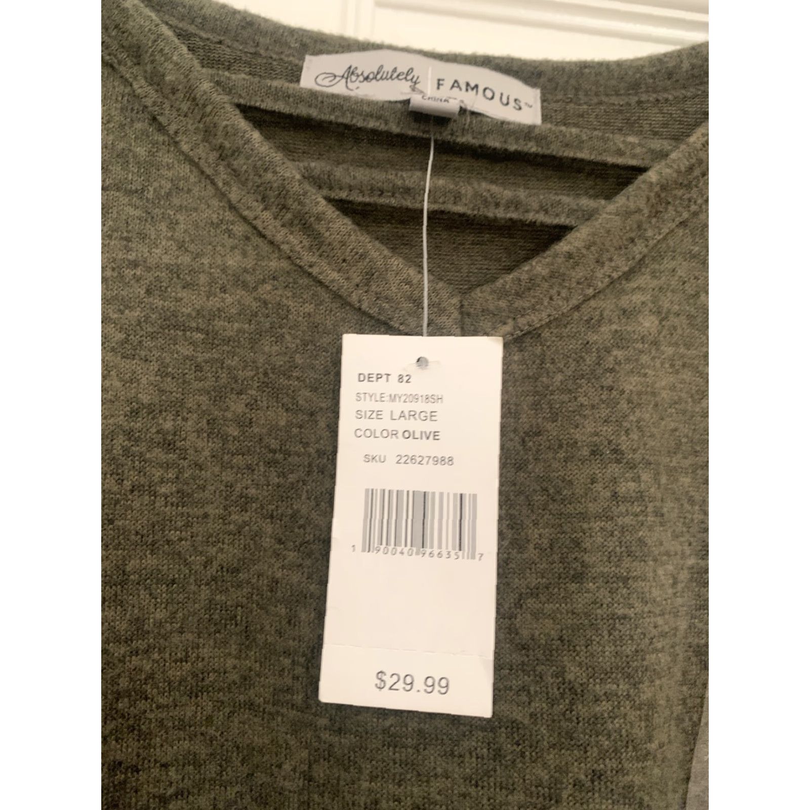 Vintage Absolutely Famous Women’s Olive Long Sleeve V Neck Sweater L Size L / US 10 / IT 46 - 2 Thumbnail