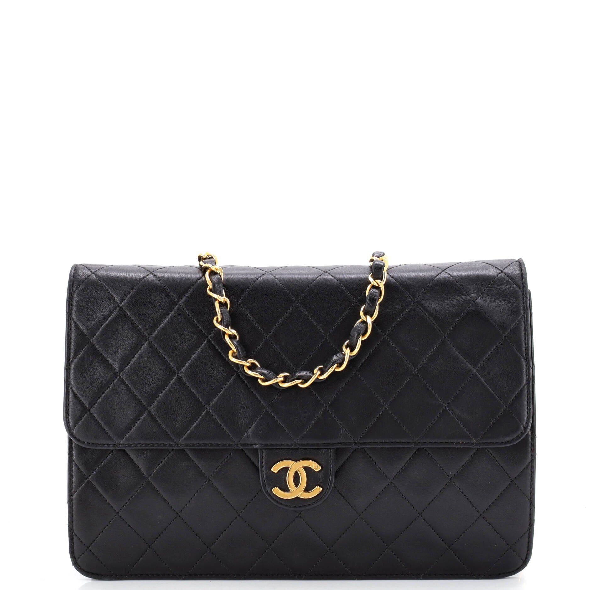 Chanel Vintage Clutch with Chain Size ONE SIZE - 1 Thumbnail