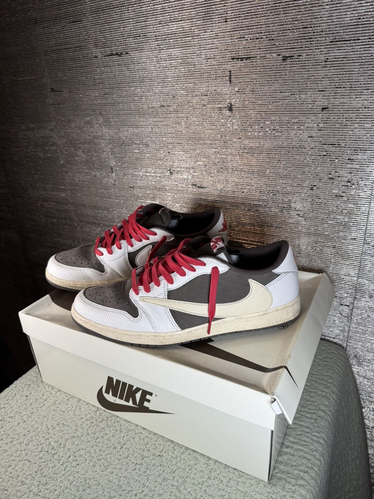 Jordan Brand × Travis Scott Travis Scott x Air Jordan 1 Retro Low OG ‘Reverse Mocha’ Size US 13 / EU 46 - 3 Thumbnail
