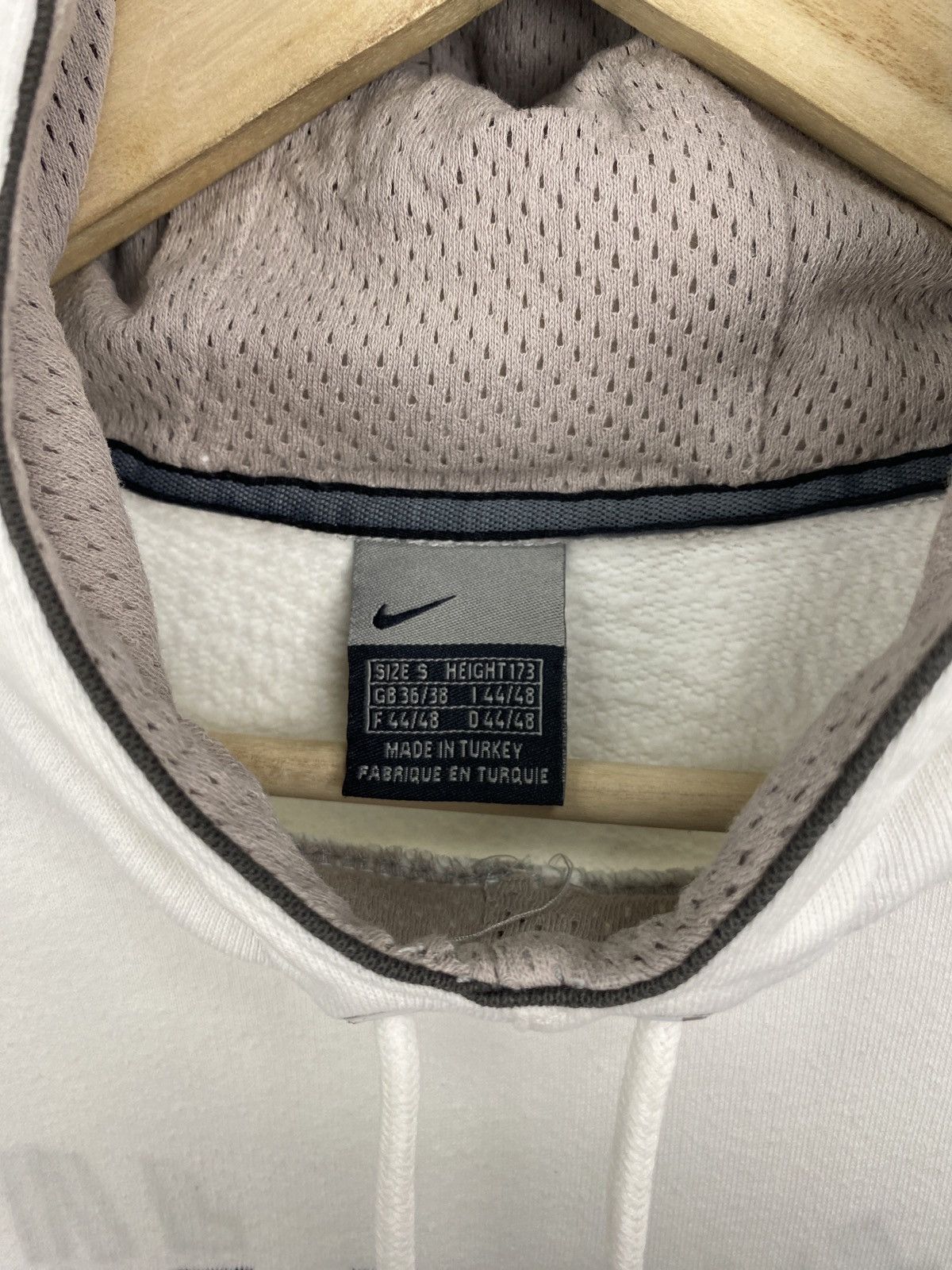 Nike 🇺🇸 Vintage 90s Nike Athletics Boxy Hoodie Rare Retro Hype Y2K Size US S / EU 44-46 / 1 - 5 Thumbnail