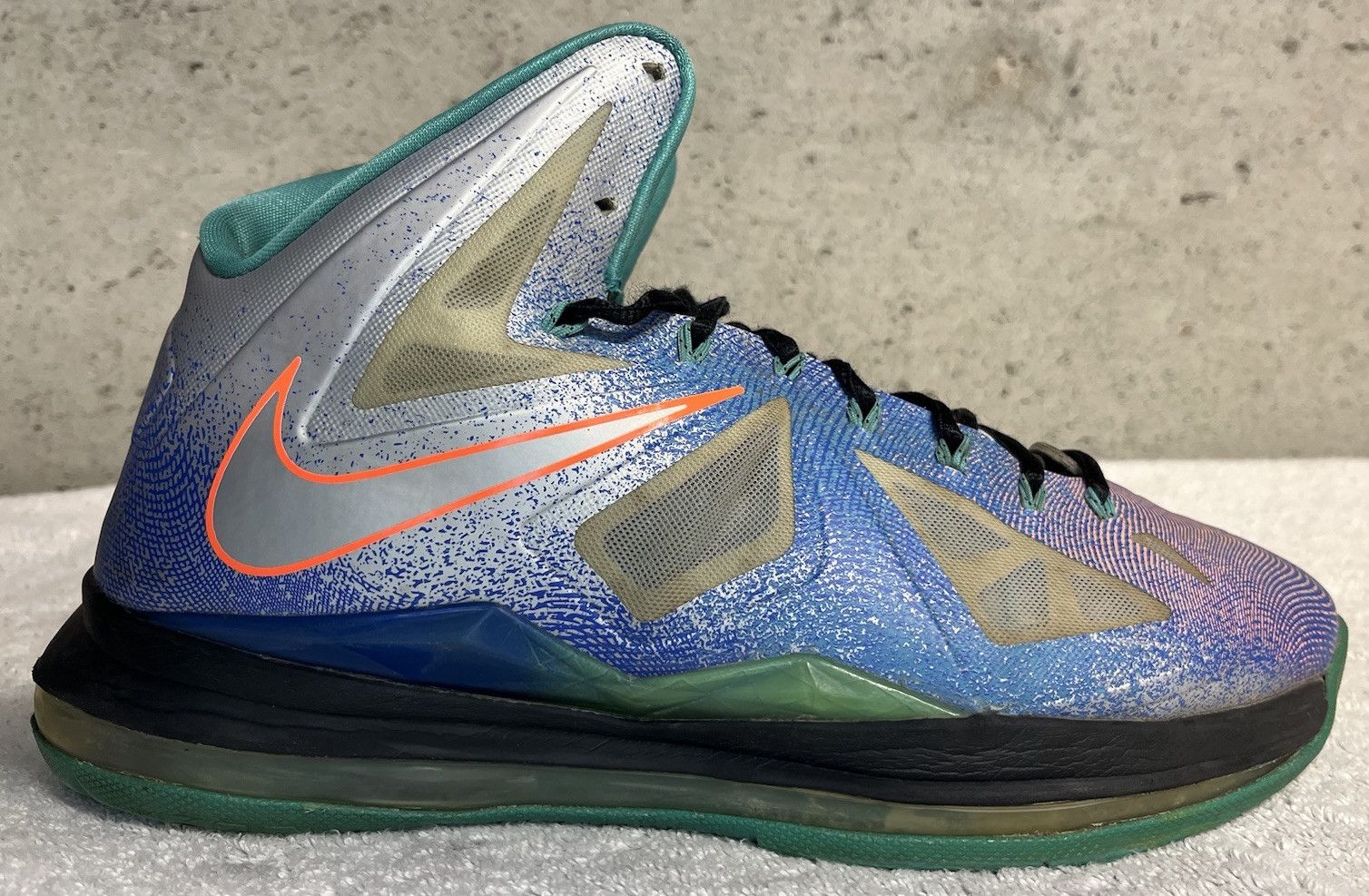 Nike Nike Lebron X Re-Entry Pure Platinum Size 11 Basketball Size US 11 / EU 44 - 5 Thumbnail