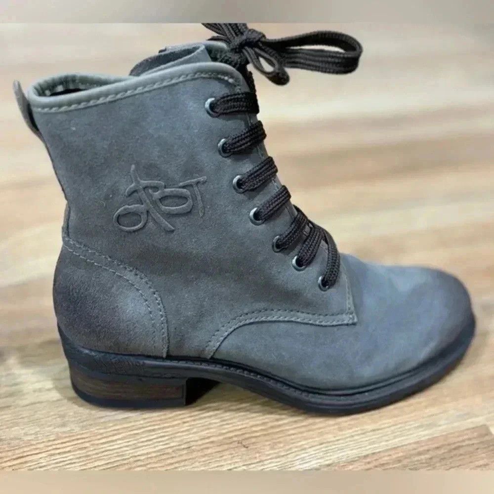 Other Otbt Country Grey Combat Boots NWT Size US 10 / IT 40 - 1 Thumbnail