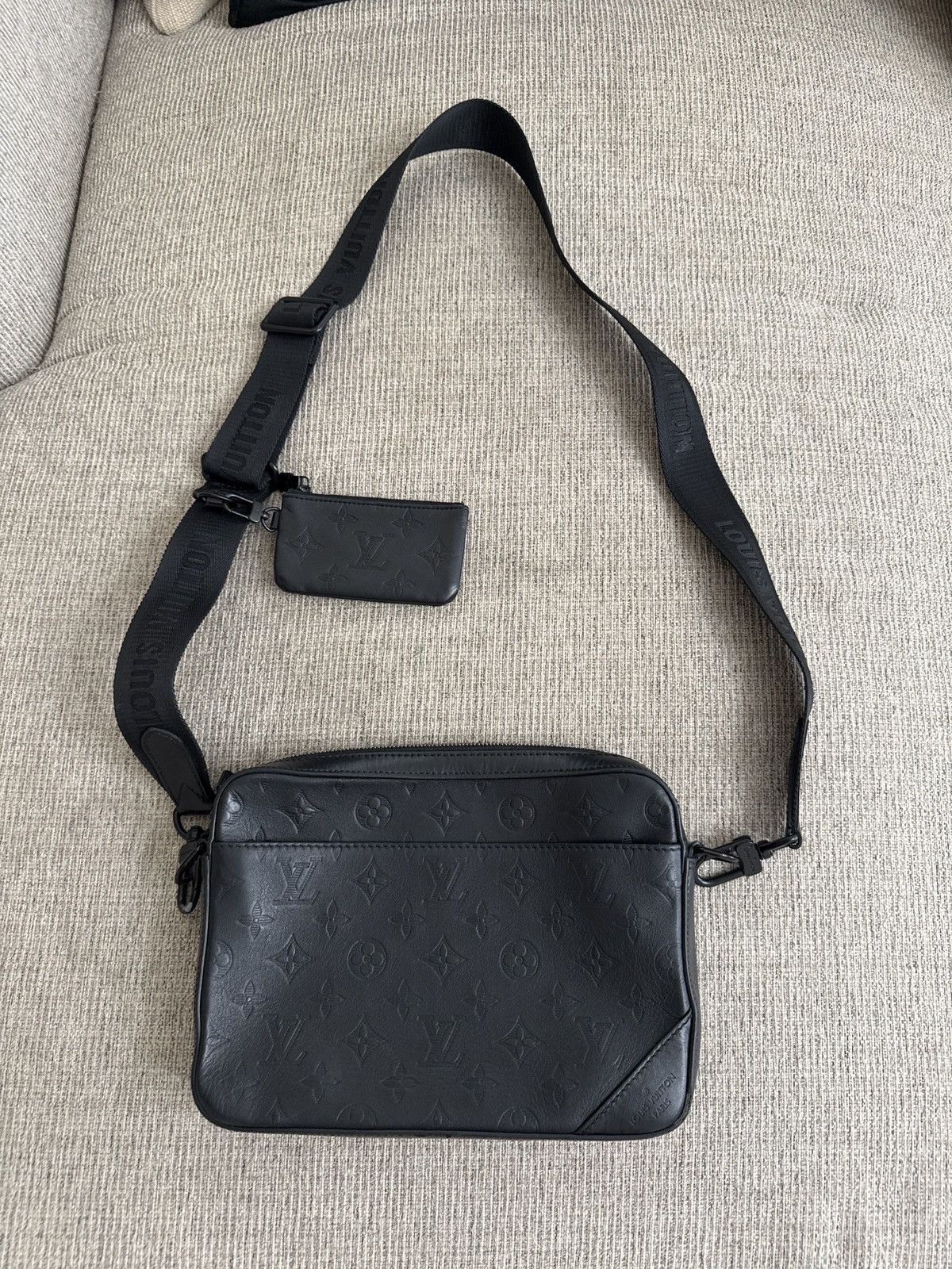 Louis Vuitton Duo Messenger Shoulder Bag M69827 Monogram in Black, Men's