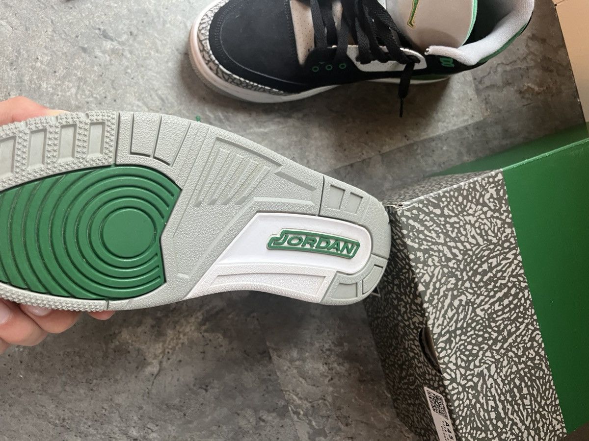Jordan Brand × Nike Jordan 3 Retro pine green Size US 9 / EU 42 - 3 Thumbnail
