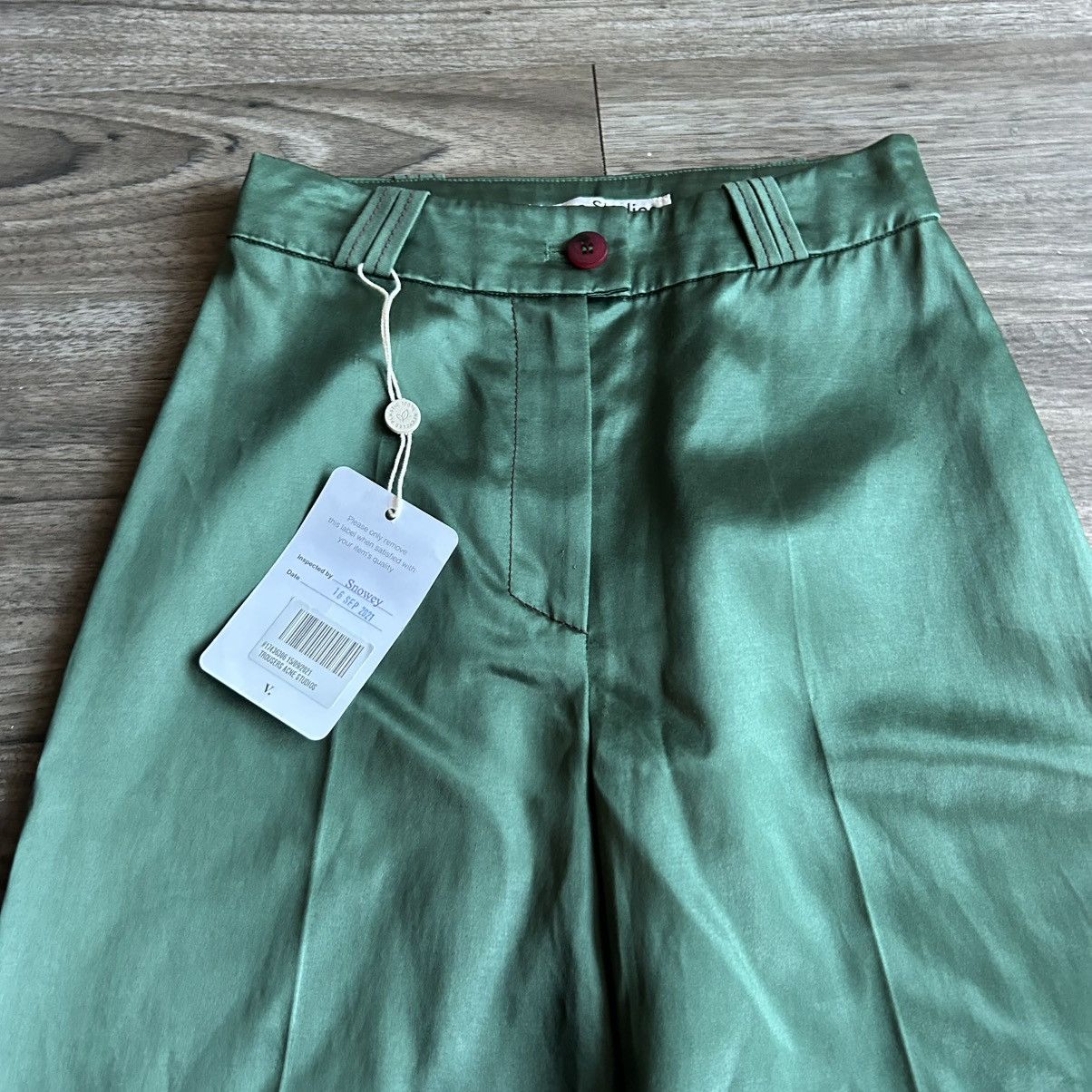 Acne Studios Acne Studios Dark Green Satin Slacks 28/30 Size 28" / US 6 / IT 42 - 2 Thumbnail