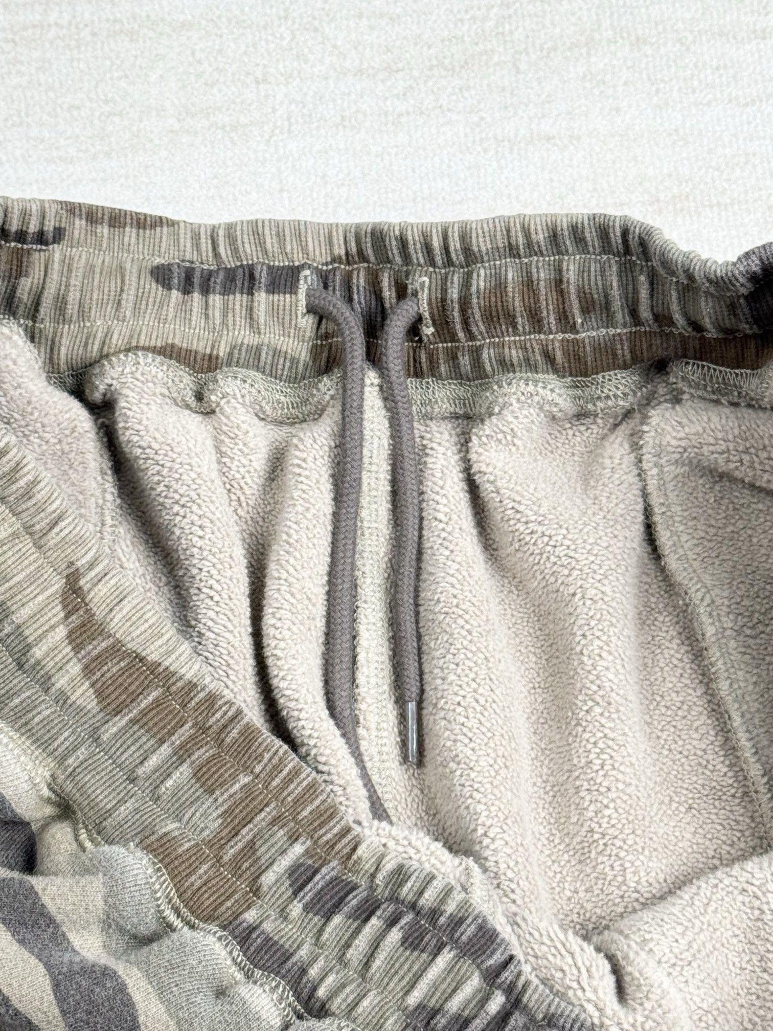 Cole Buxton camo sweat shorts M Size US 32 / EU 48 - 5 Thumbnail