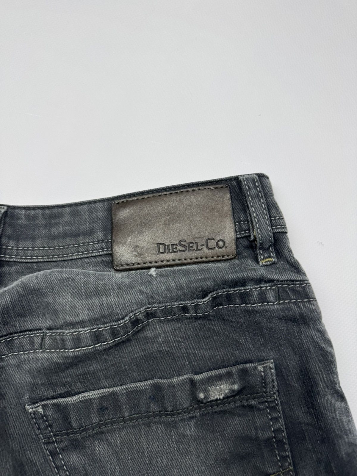 Diesel Vintage Diesel Braddom Washed Straight Fit Men's Jeans Size US 33 - 6 Thumbnail