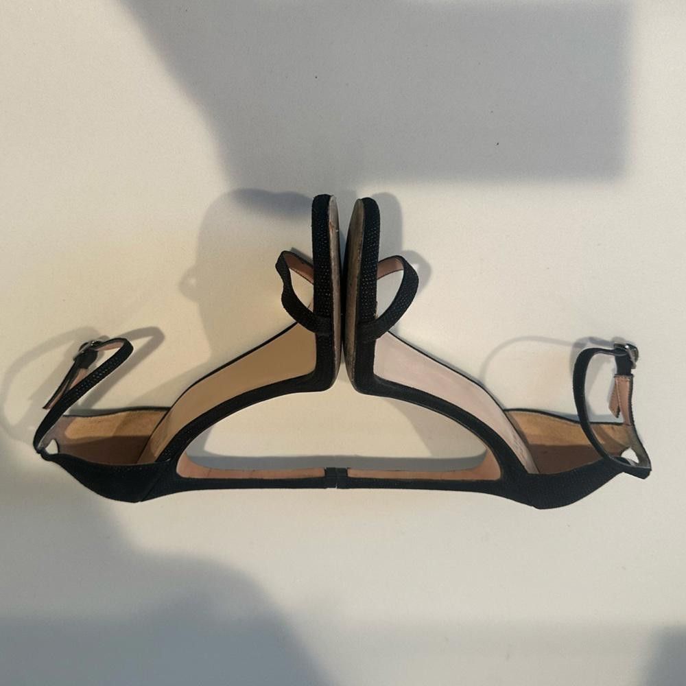 Stuart Weitzman Stuart Weitzman Nudist Black Goosebump Leather Sandals 6.5 Size US 6.5 / IT 36.5 - 10 Thumbnail