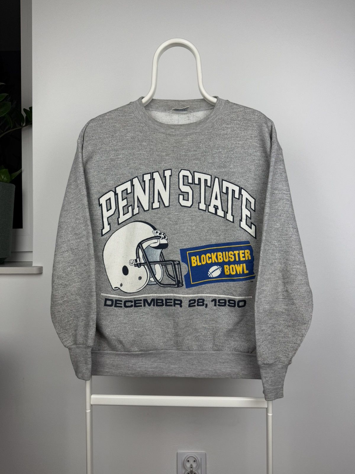 Vintage Vintage 1990's Penn State College Crest Logo Crewneck Size US M / EU 48-50 / 2 - 1 Thumbnail