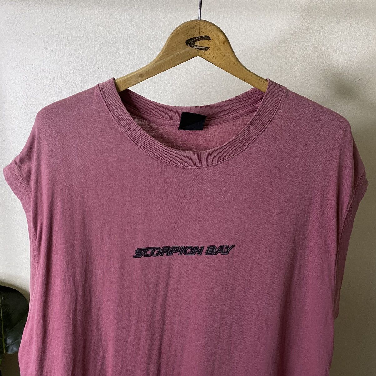 Vintage Vintage 2000s Scorpion Bay Surf Skate Faded Sleeveless Size US XXL / EU 58 / 5 - 7 Thumbnail