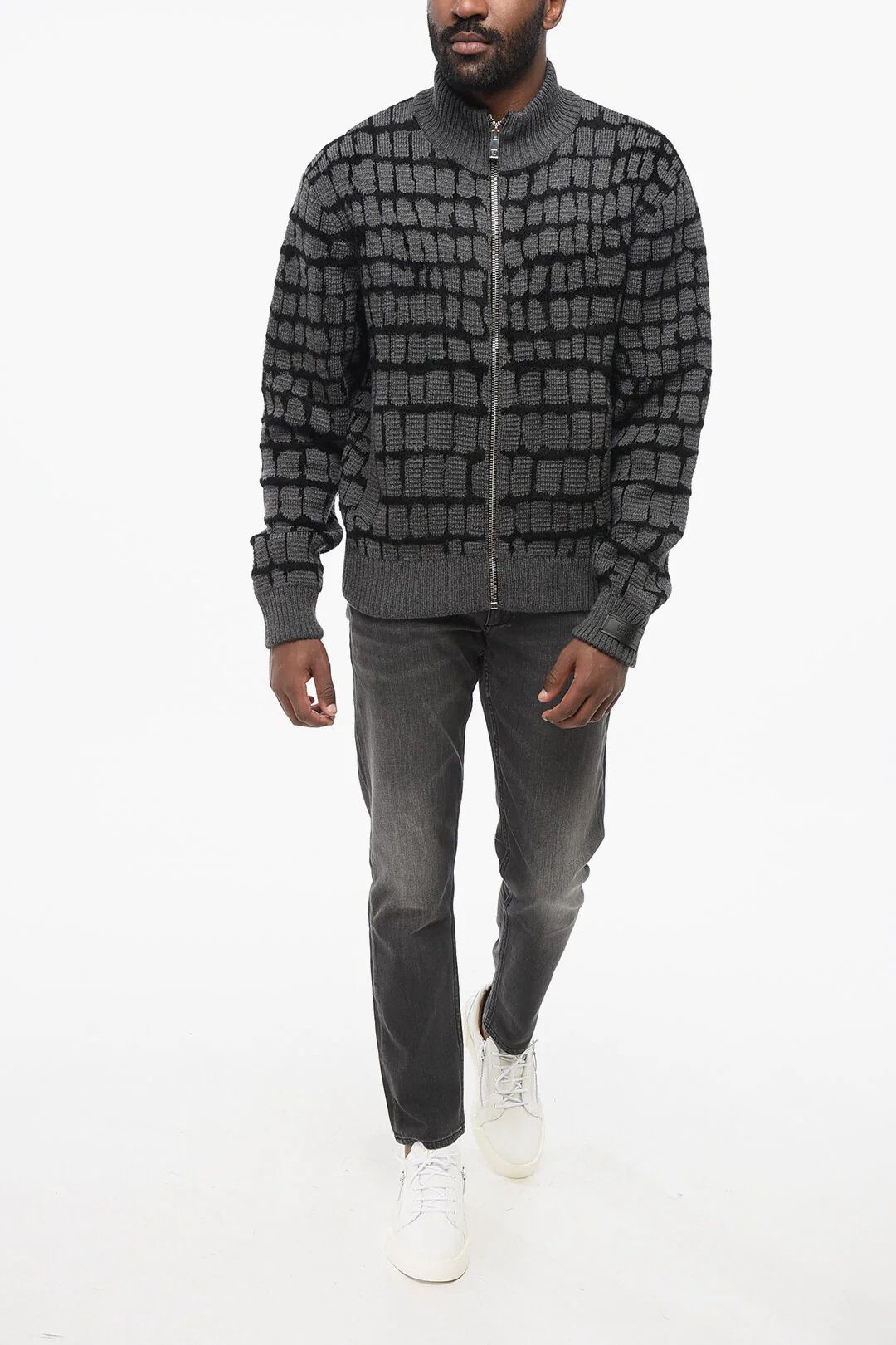 Versace og1mm0426 Virgin Wool-Blend Zip-up Sweater in Grey Size US S / EU 44-46 / 1 - 4 Thumbnail