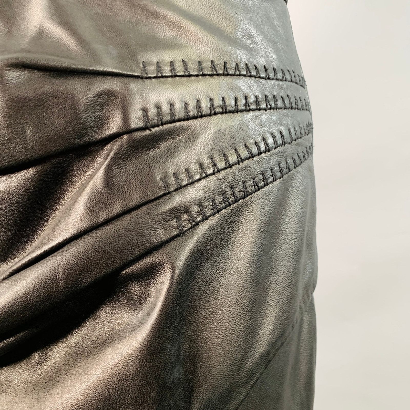 L'AGENCE Black Pleated Lambskin Leather Pencil Below Knee Skirt Size 30" / US 8 / IT 44 - 2 Thumbnail