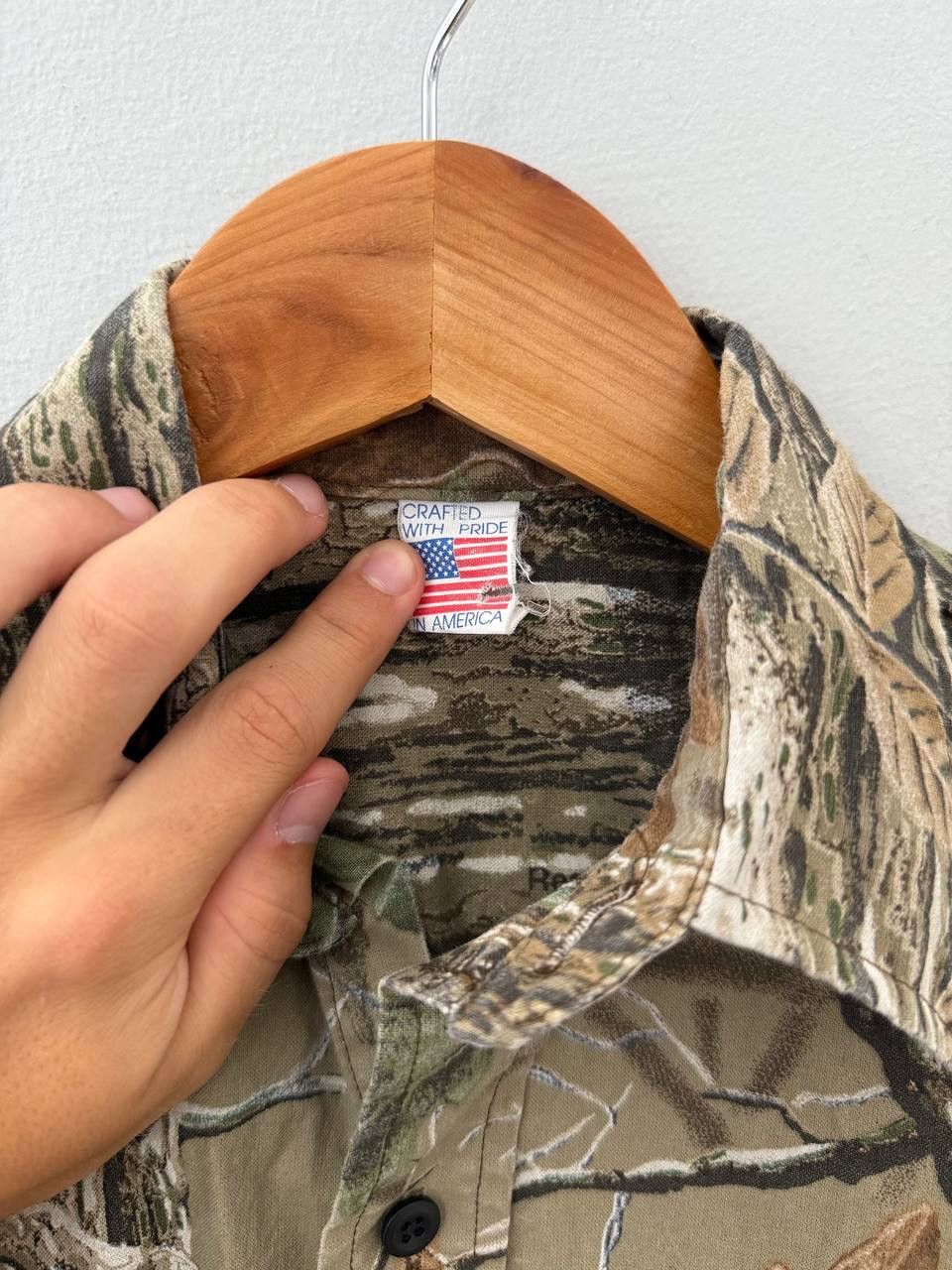 Realtree Vintage Realtree Made in USA 3D Camo Boxy Shirts Size M Size US M / EU 48-50 / 2 - 4 Thumbnail
