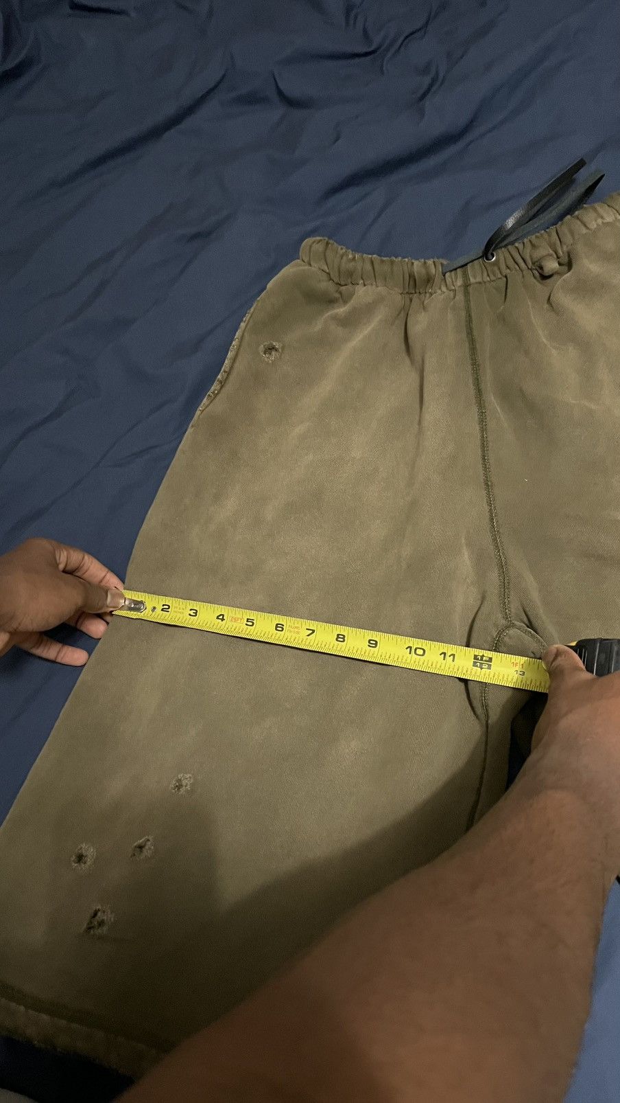 Other UNDS Military Green Sweatshorts Size US 30 / EU 46 - 13 Thumbnail