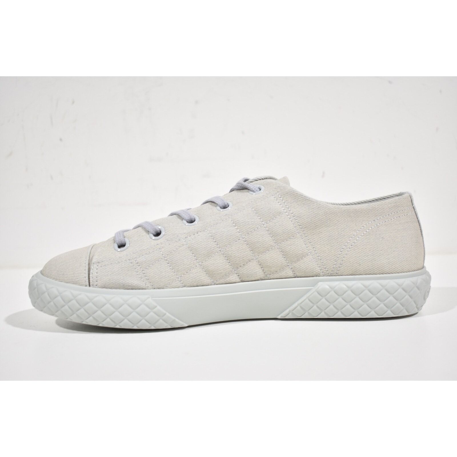 Chanel 22C Denim CC Logo Low Top Flat Runner Trainer Sneaker 39 Size US 9 / IT 39 - 7 Thumbnail