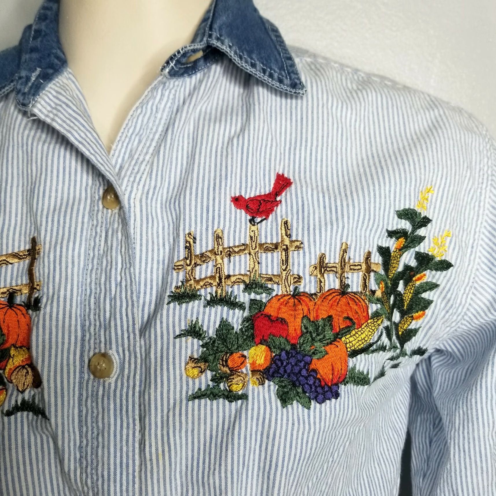 Vintage VINTAGE Carolina Colours EMBROIDERED Denim Shirt Women S Scarecrow Fall Jean Button-Down Shirt Clothing Size S / US 4 / IT 40 - 4 Thumbnail