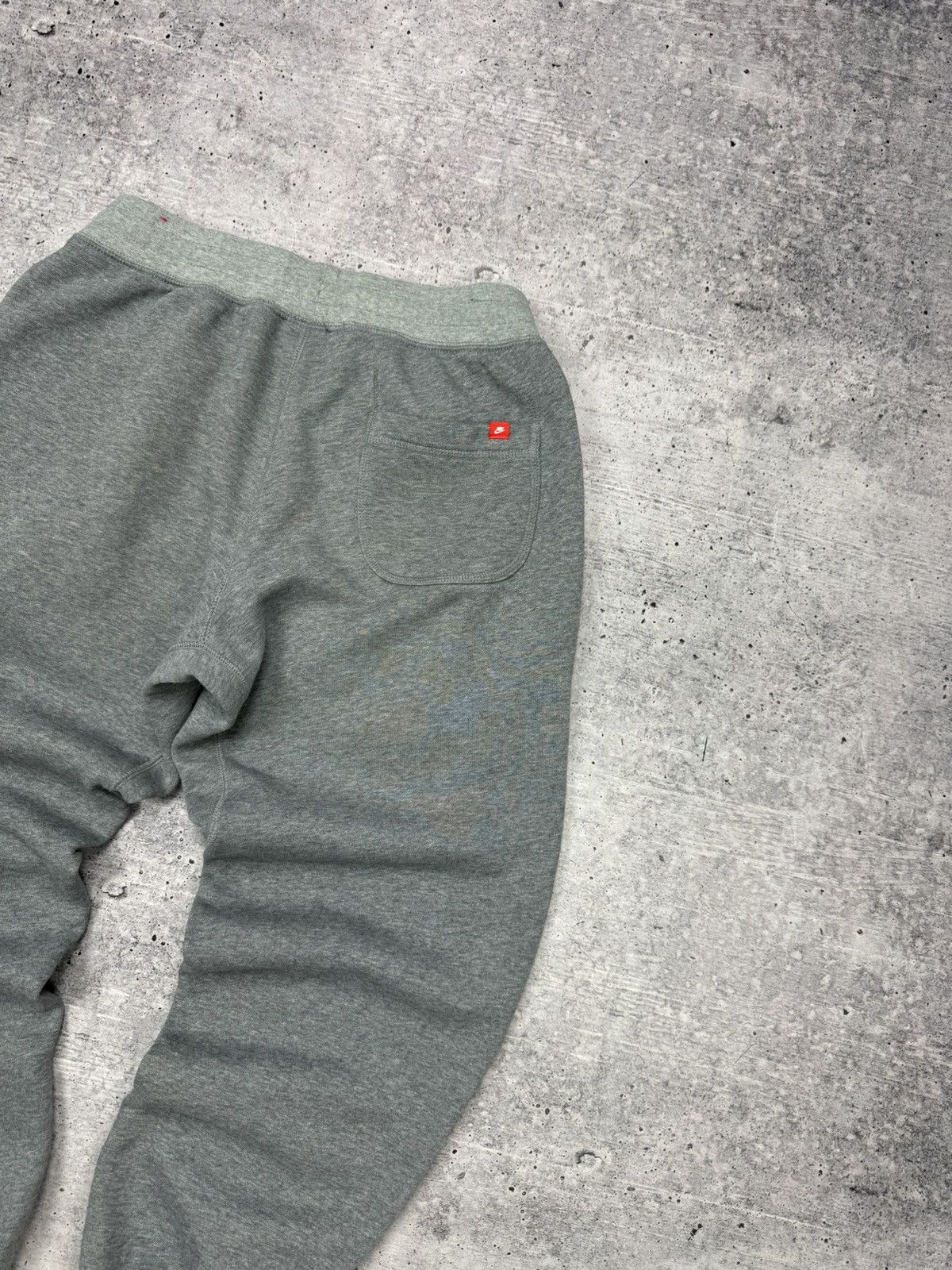 Nike Vintage Nike 90’s Y2K Style Swoosh Logo Sweatpants Joggers Size US 32 / EU 48 - 20 Thumbnail
