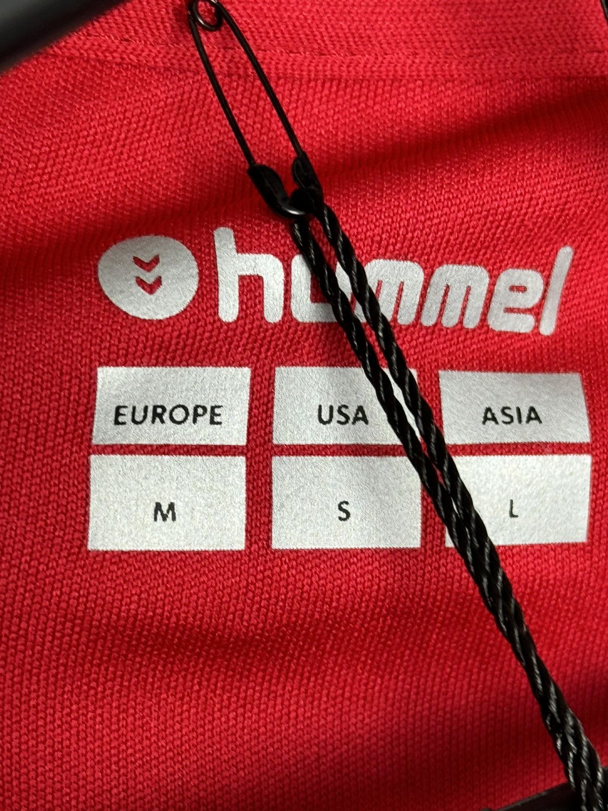 Hummel New Charlton Athletic Home Football Jersey Size US S / EU 44-46 / 1 - 7 Thumbnail