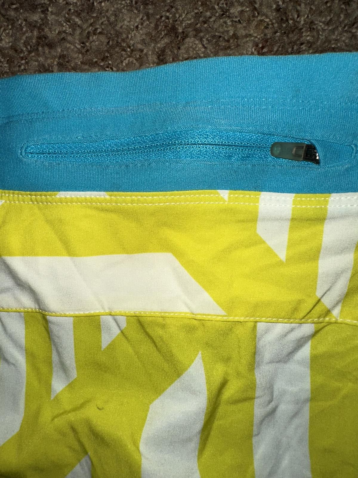 Nike Nike Women’s Tennis Dri Fit Skort White Yellow Skirted Shorts Size 26" / US 2 / IT 38 - 9 Thumbnail