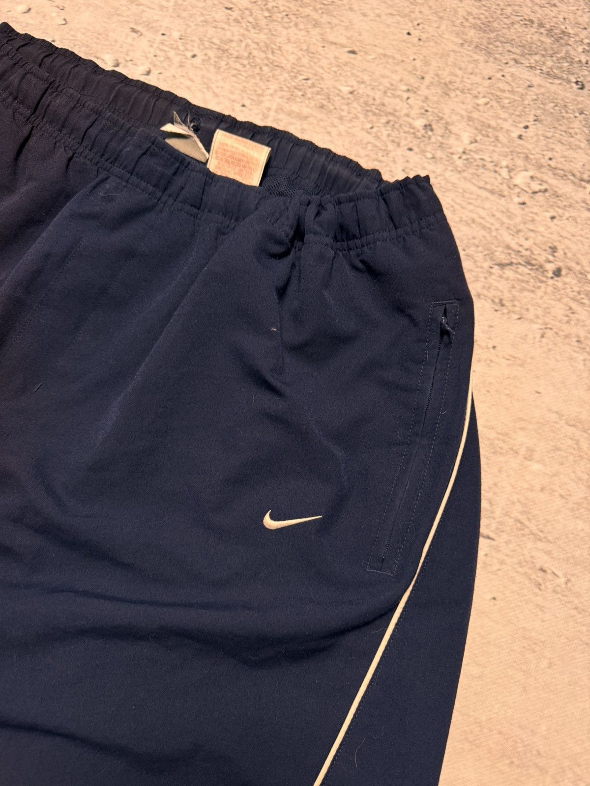 Nike × Vintage NIKE VINTAGE BASIC LOGO OVERSIZE BAGGY PANTS Size US 34 / EU 50 - 4 Thumbnail