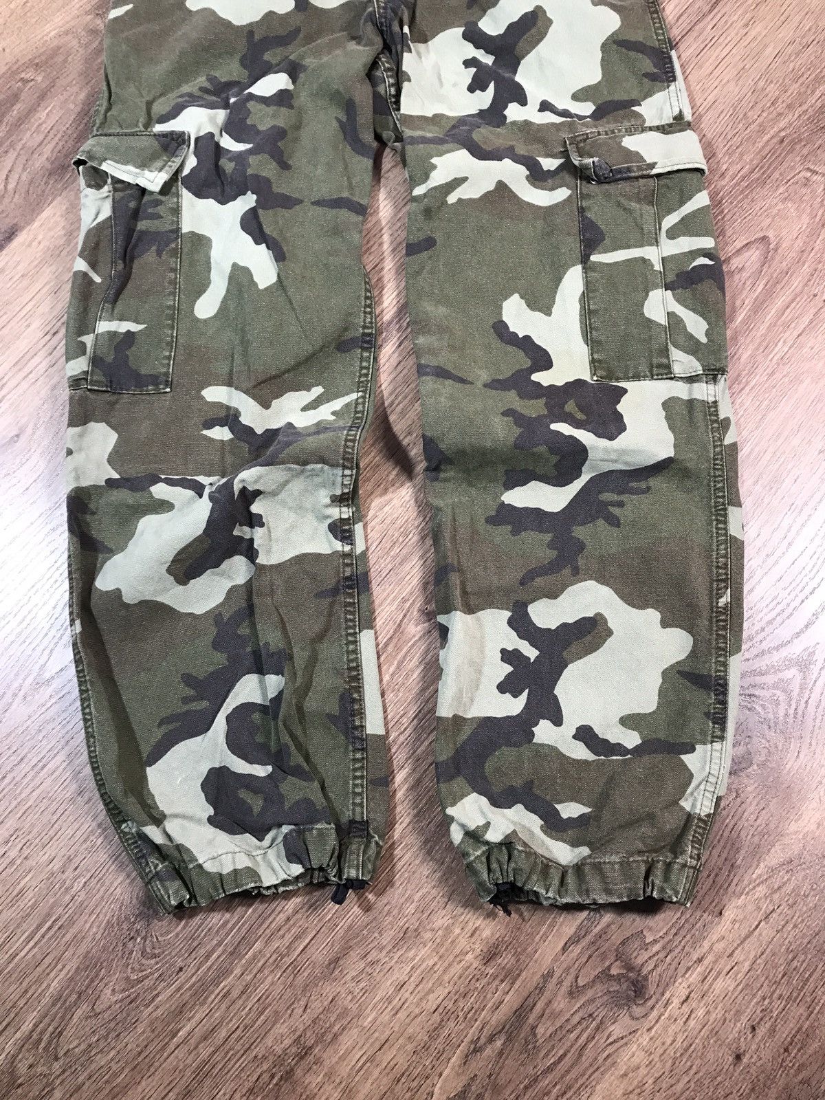Carhartt Vintage Carhartt W Cargo Camo Pants Size US 28 / EU 44 - 3 Thumbnail