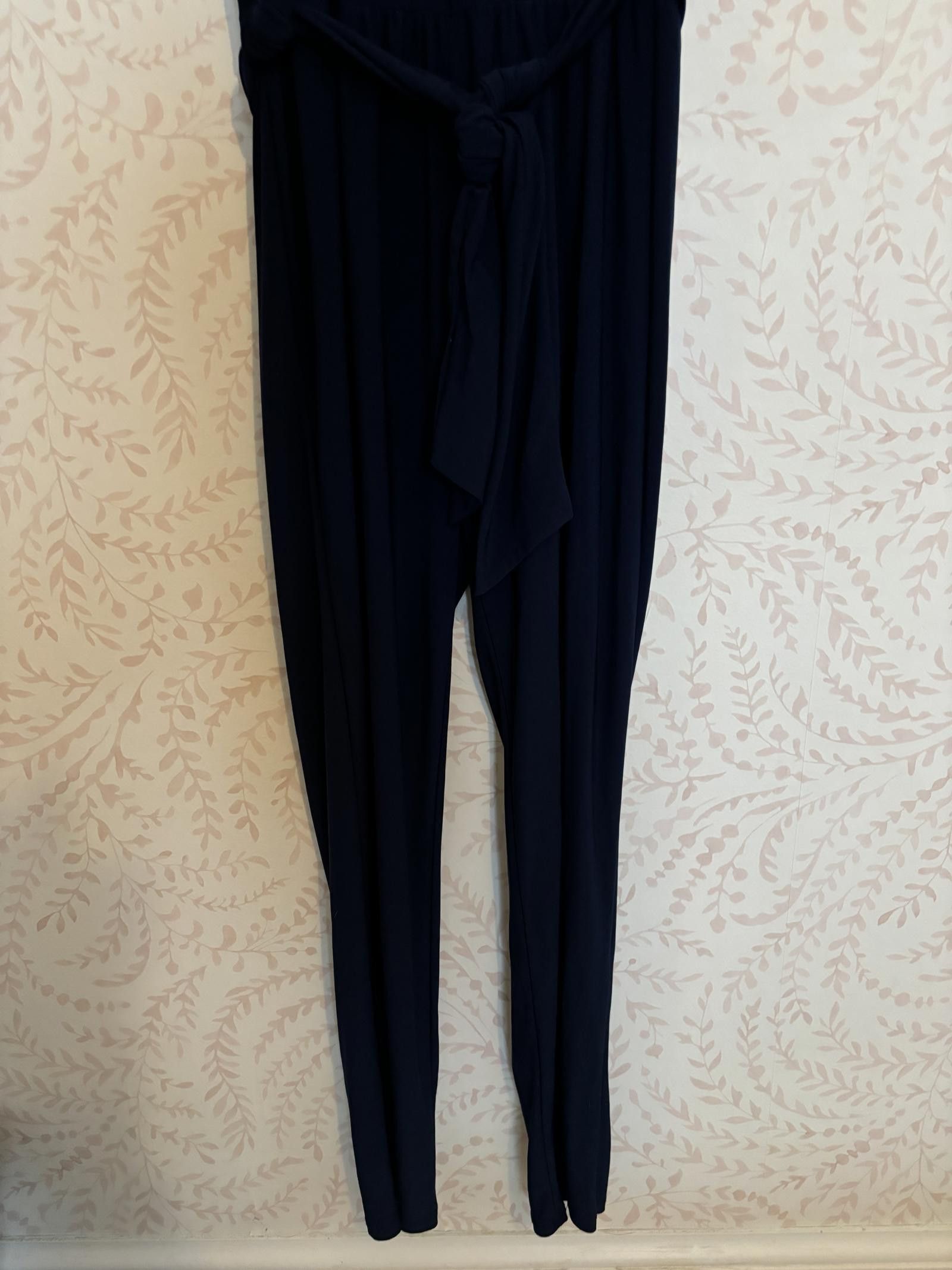 Designer Chic Navy Blue Jumpsuit with Tie Belt Size 32" / US 10 / IT 46 - 3 Thumbnail