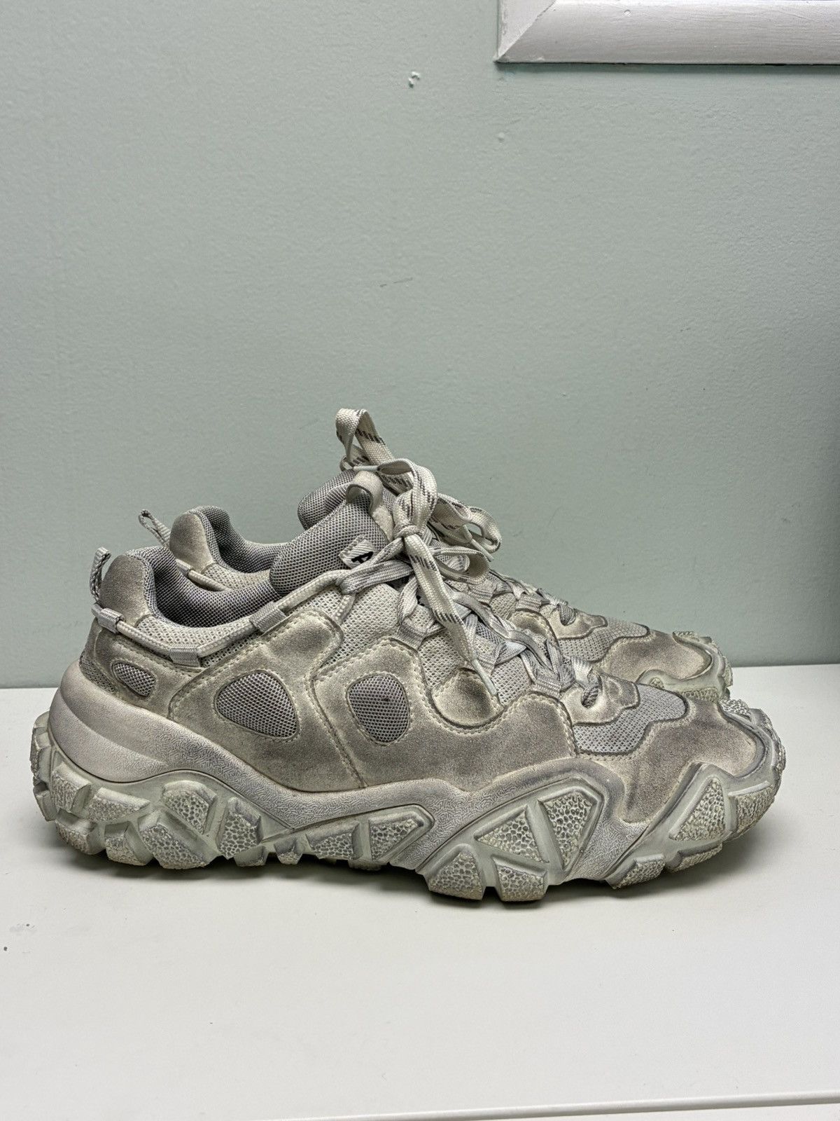 Acne Studios Boltzer M sneaker. Size 41 Size US 8 / EU 41 - 19 Thumbnail