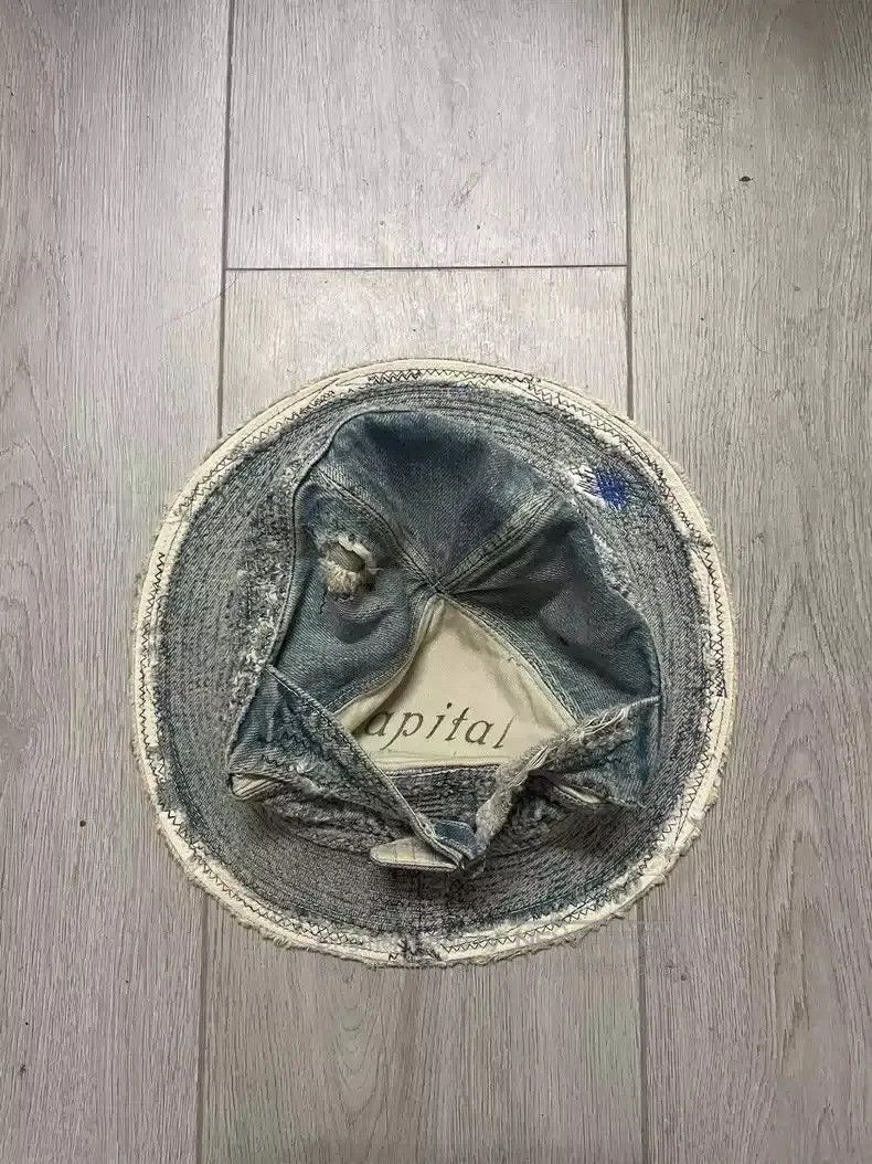 kapital Make an old cowboy fisherman's hat.
