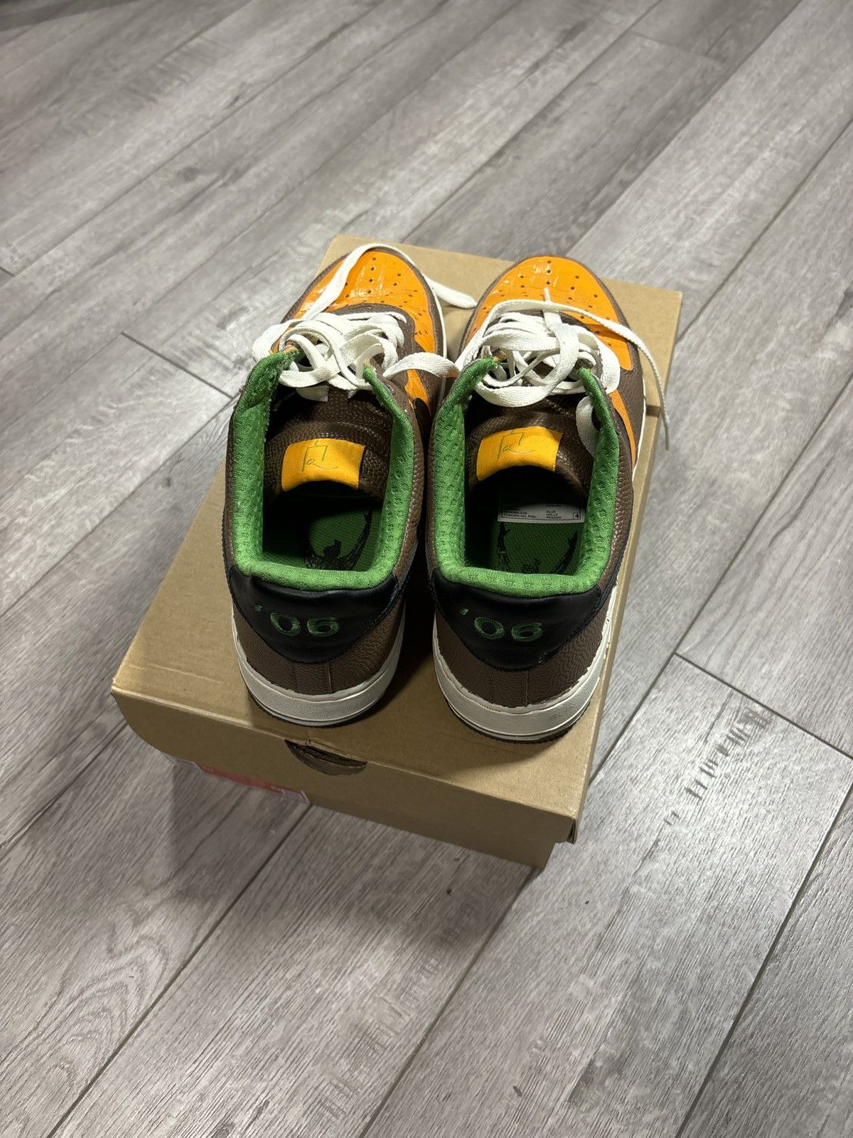 Nike Nike Air Force 1 2006 Size US 9 / EU 42 - 2 Thumbnail