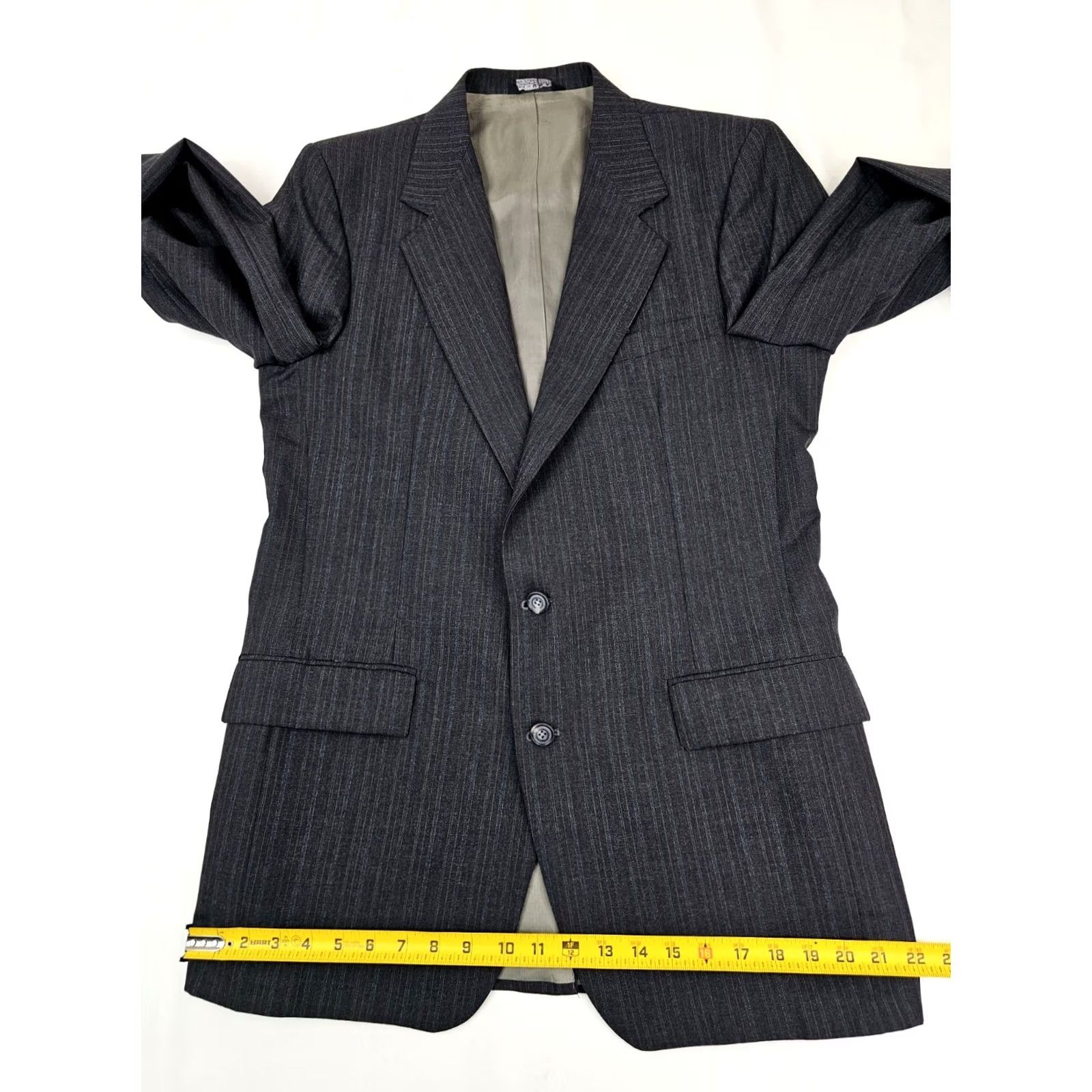 Vintage Sergio Valente 2 Piece Wool Lined Suit Men’s Jacket 40R Pants 34x31 Gray Pinstripe Size 40R - 7 Thumbnail