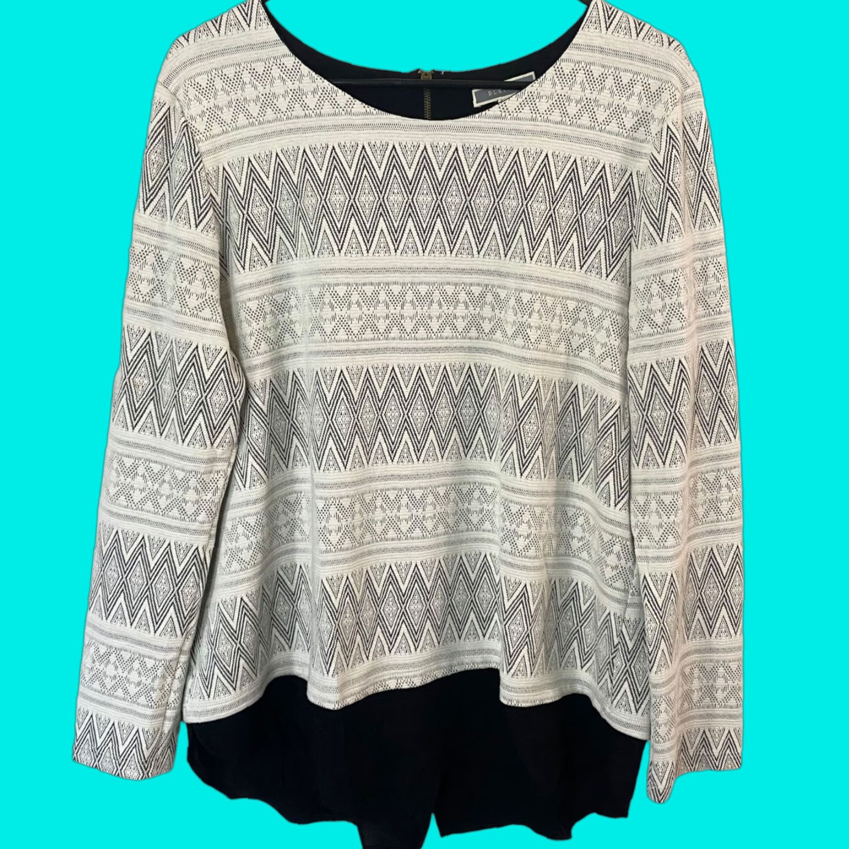 Vintage Pleione Textured Knit Scoop Neck Top Diamond Print Long Sleeve Womens Size Large White Knit Diamond Print Long Sleeve Pleione Womens Large Size L / US 10 / IT 46 - 1 Thumbnail