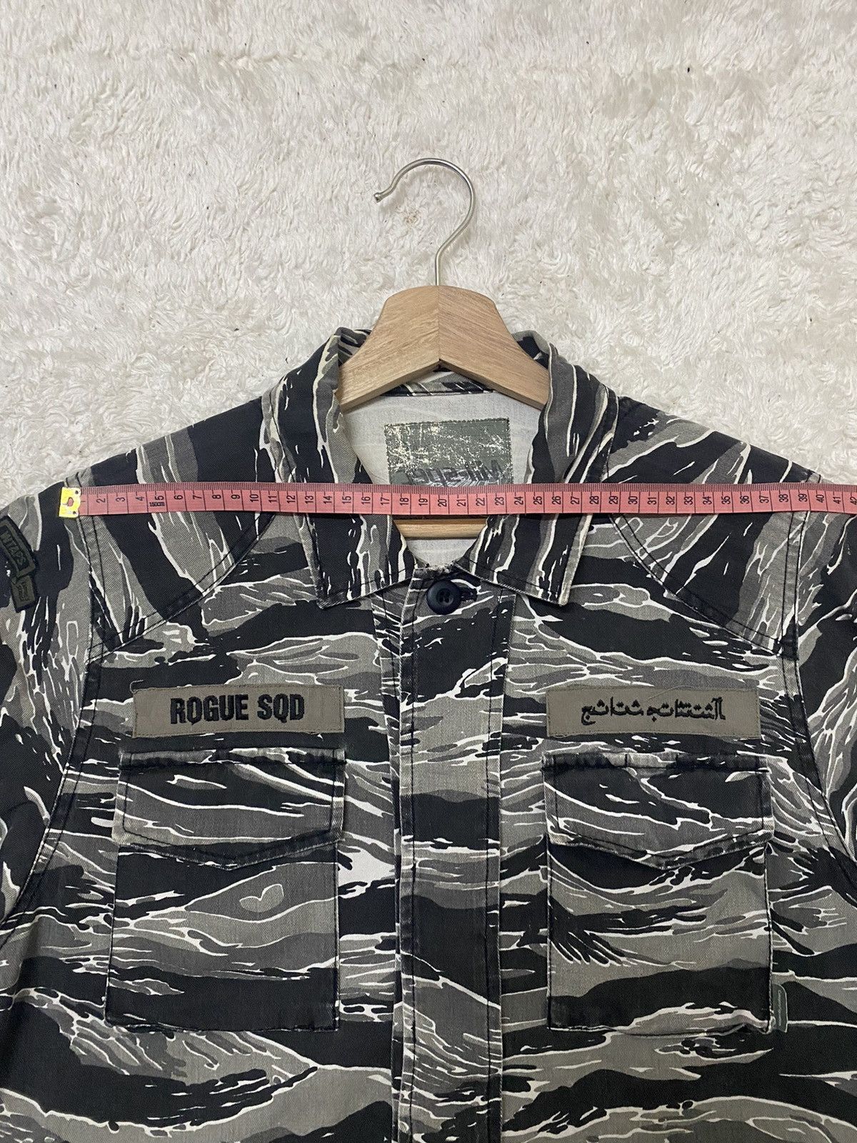 Wtaps MILITARY SPEC TIGER STRIPE CAMOUFLAGE WTAPS BUTTON UP SHIRT Size US L / EU 52-54 / 3 - 20 Thumbnail