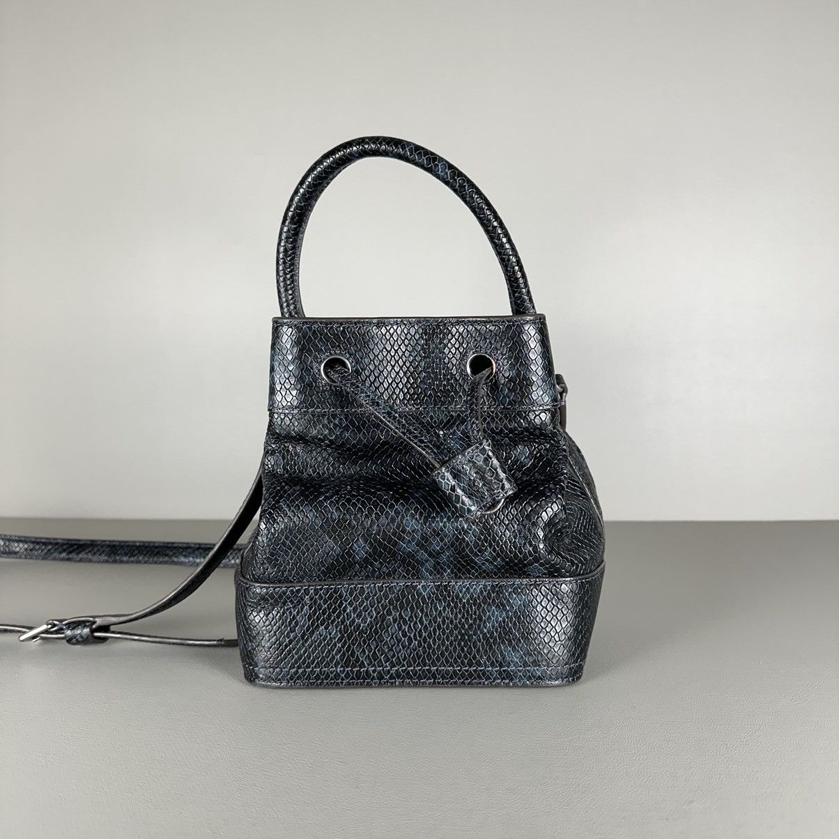 Genuine Leather x Tory Burch Snake Style Black Blue Bucket Shoulder Bag, Women's